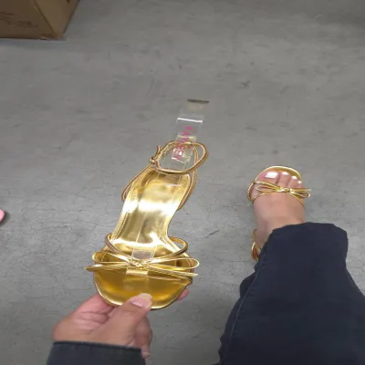 Totally_Fashionable_Shoes