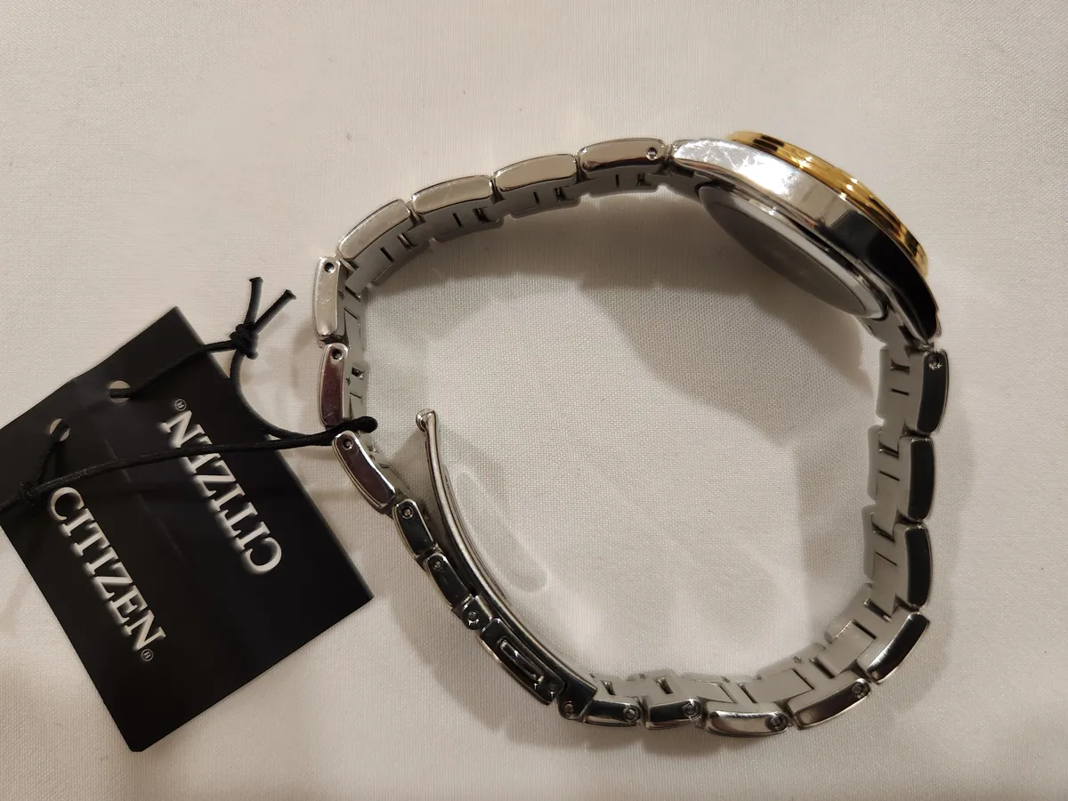 Citizen Eco-Drive Crystal Ladies Silver Dial Watch 28 Diamond Stainless Steel & Gold IP Watch