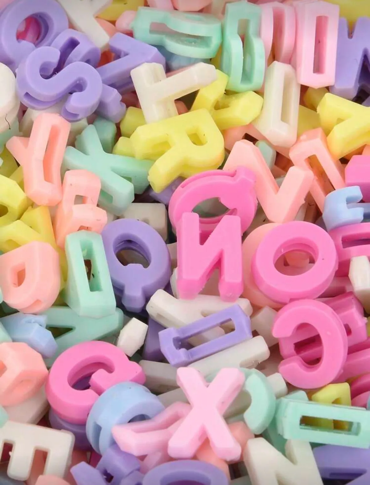 100pcs Acrylic Letter Alphabet Charms Pendants For DIY Necklace Jewelry Making Eyeglass Lanyard Crafts Findings Accessories(Random Letters)