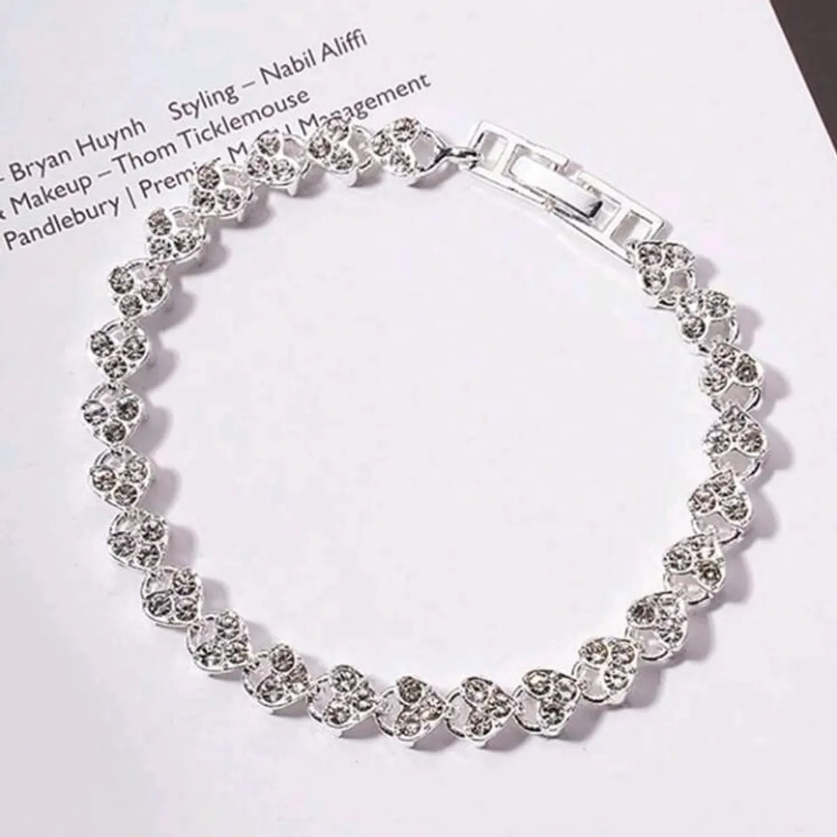 1pc European Style Crystal Zirconia Heart Bracelet, Rhinestone Paved Bangle Bracelet, Fashionable Jewelry