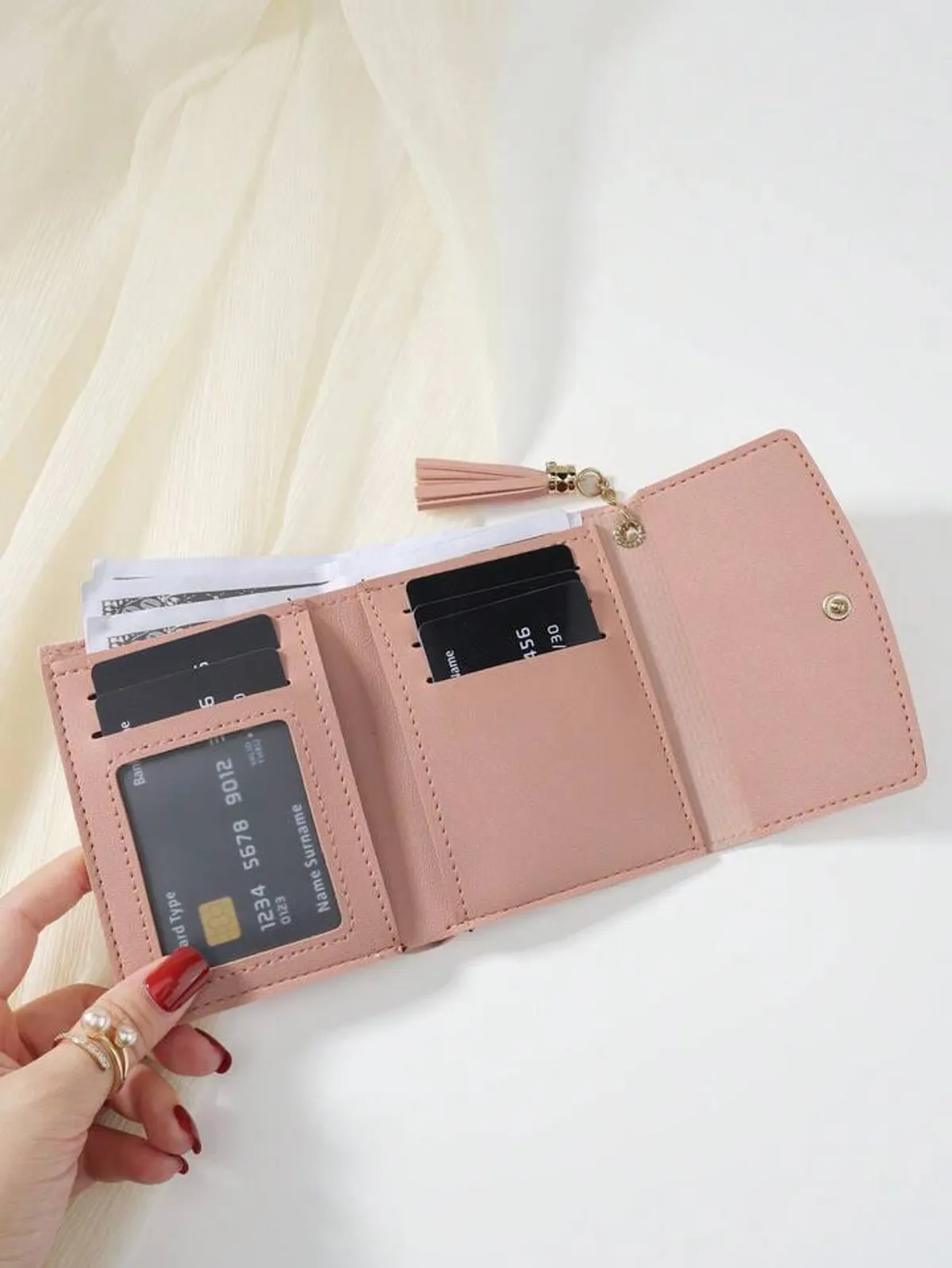 Pink woman purse.