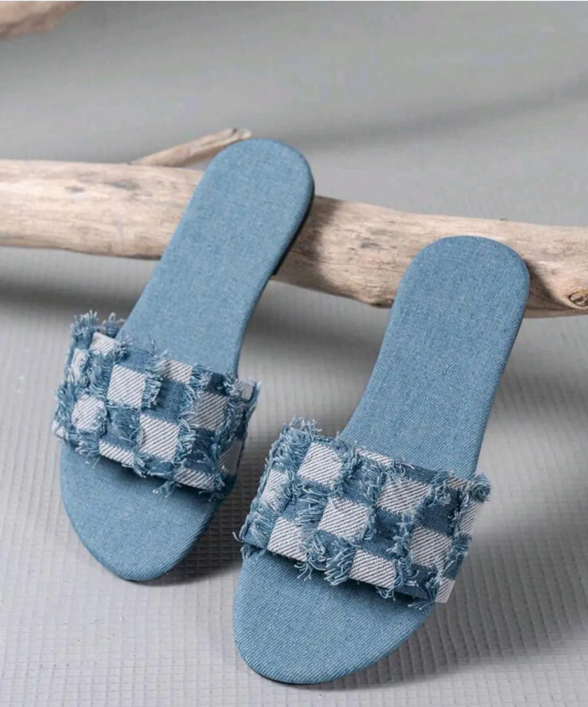 Women's 2024 New Summer Round-Toe Flat Plus-Size Fashionable Plaid Slip-On Sandals Valentines size  EUR40