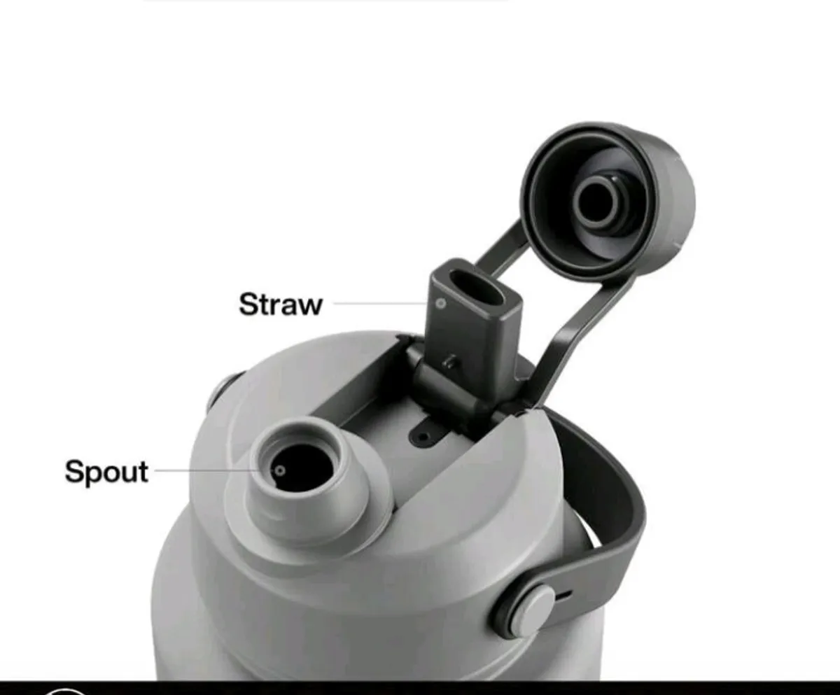 Powcan insulated water bottle , Gradient black