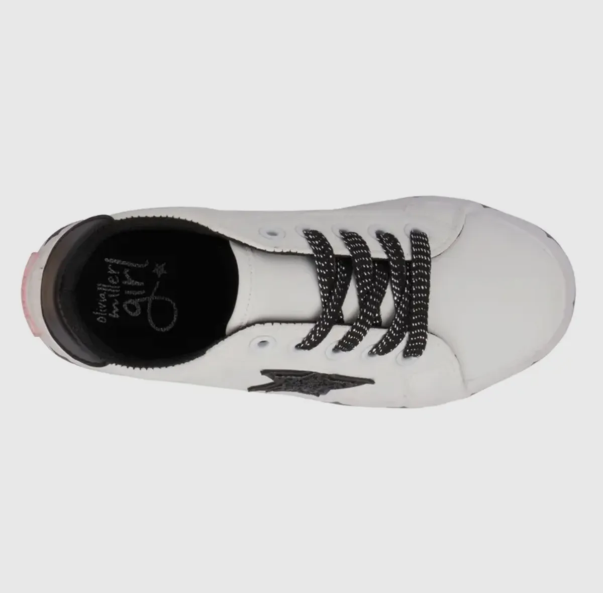 Olivia’s Miller , 90% Faux Leather, 4-13, Black & White, 1.4 lb (0.64 kg), OMK-A24-09A-WHITE-5-FR, 10.6 x 6.7 x 3.8 in (26.9 x 17 x 9.7 cm)