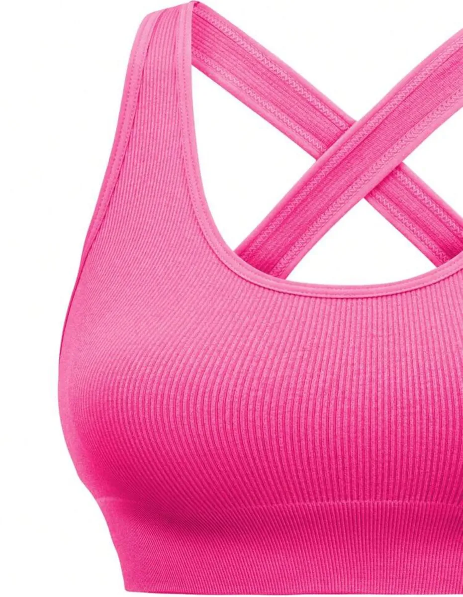 Sport Studio 6pcs/Set Seamless Criss Cross Back Sports Bras - Size Medium.