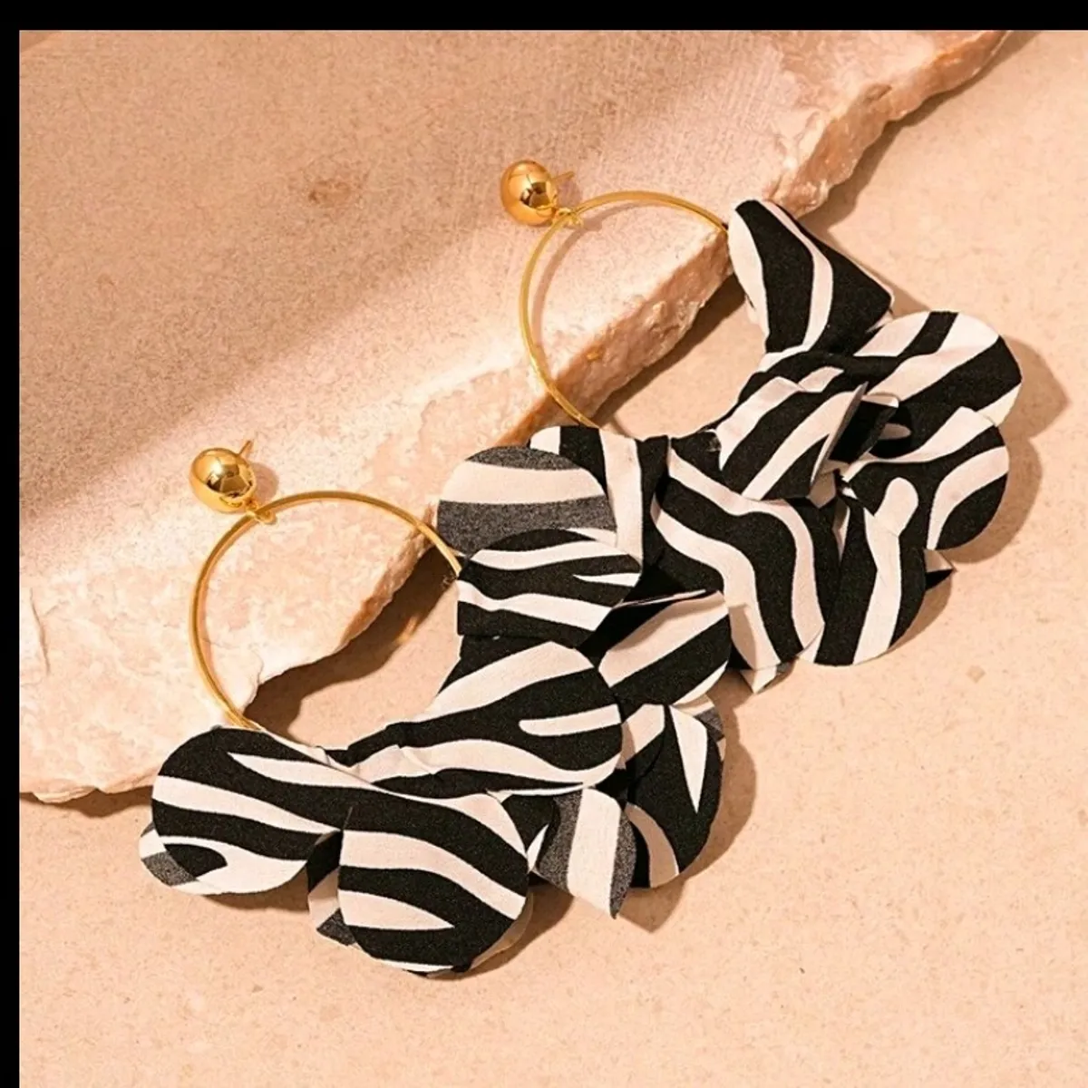 1pair  Zebra Striped Cloth Petal Design Earrings