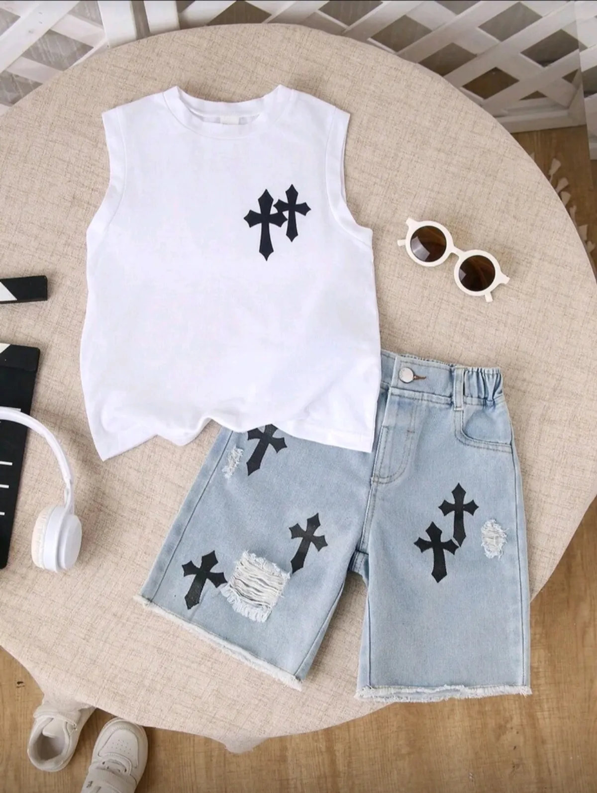 Versatile sleeveless Top and Demim short