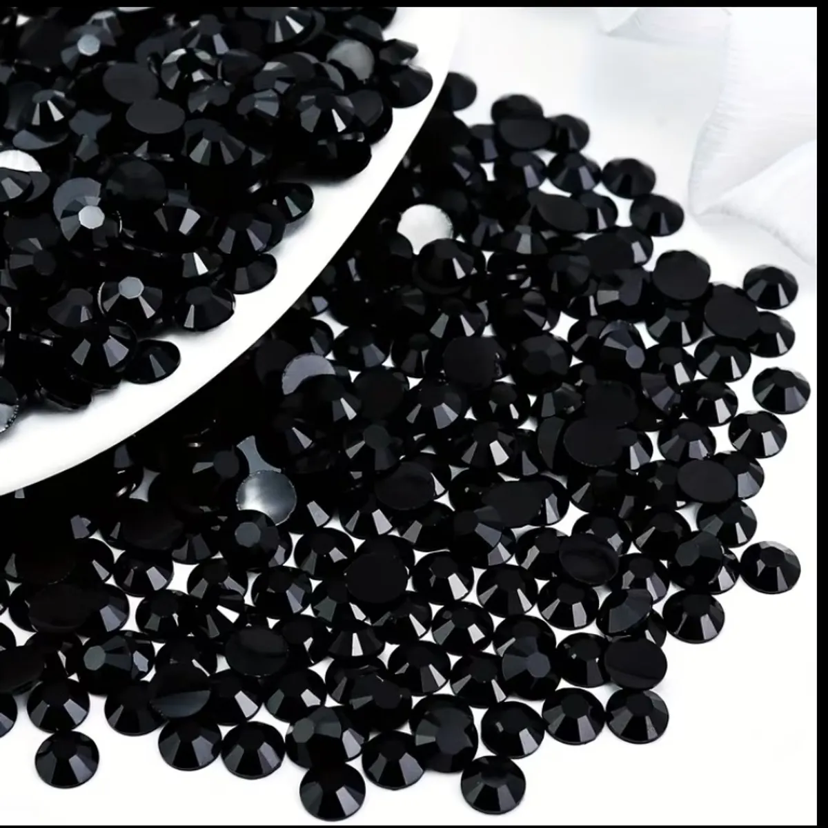 2500pcs Black Resin Rhinestones
