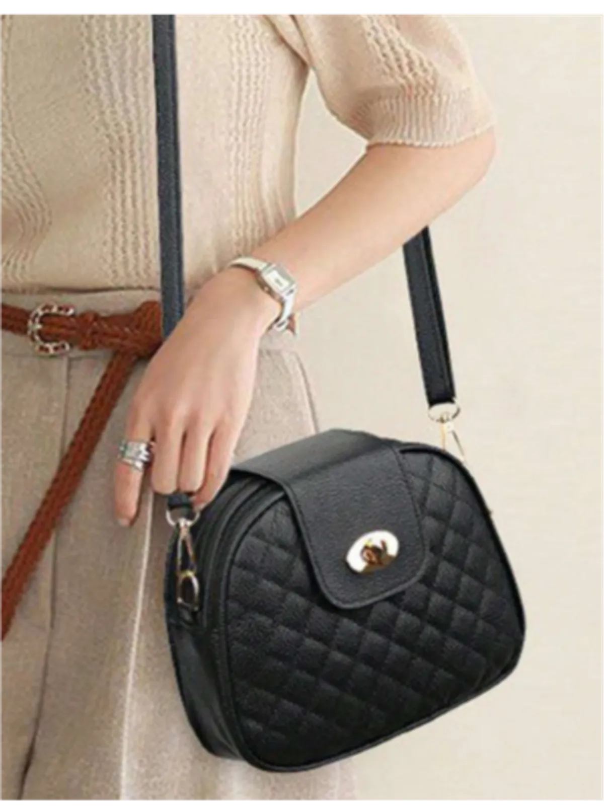 New Large Capacity Small Bag Female Fashion Senior Texture Female Crossbody Bag.