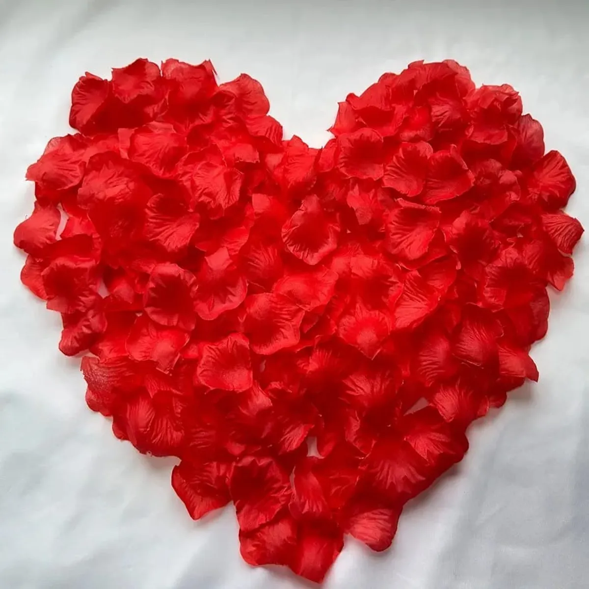 100 PCs Red Rose Petals for Romantic Night