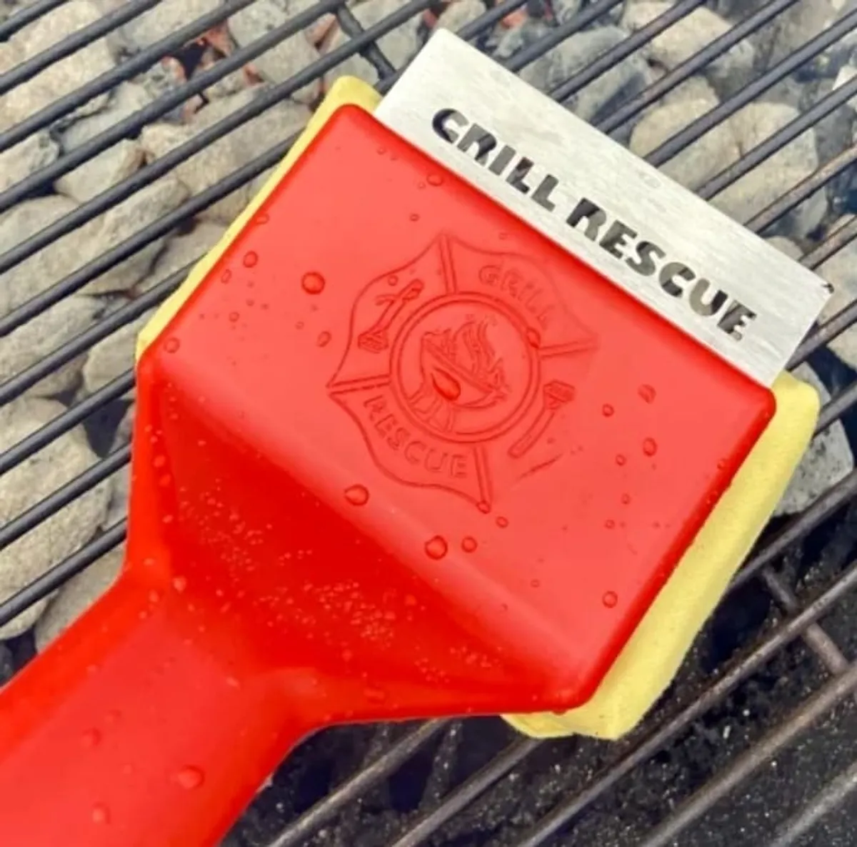 Grill Rescue BBQ Replaceable Cleaning Head, Bristle Free Grill Brush- Durable and Unique Grill Tools for Cast Iron or Stainless-Steel Grates, Barbecue Cleaner