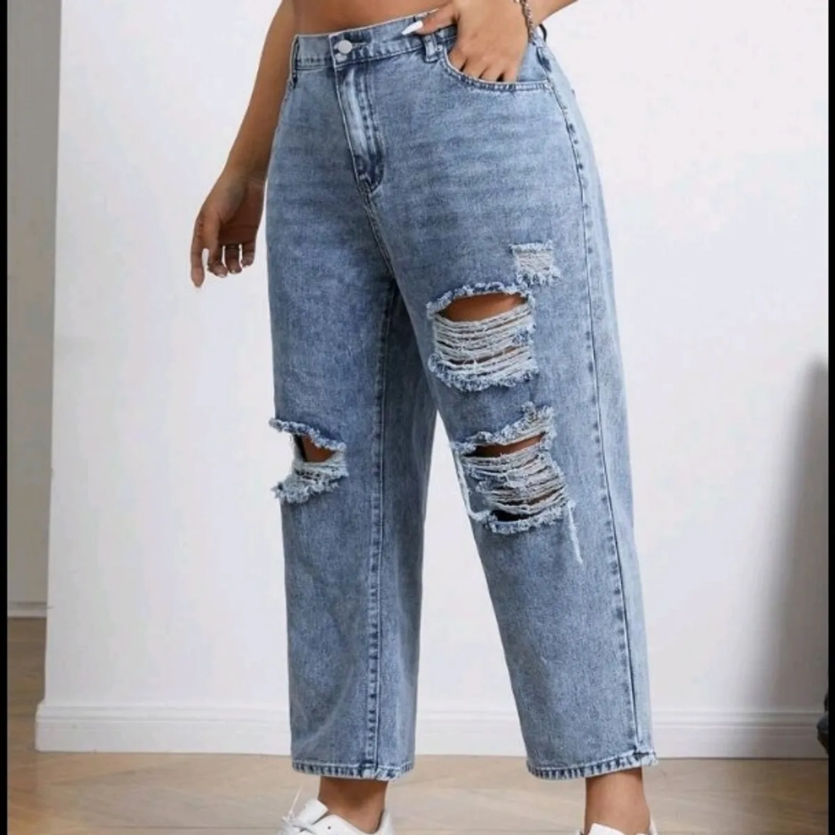 Women's  Light Blue Distressed Tapered Jeans Pants-Size 4Xl