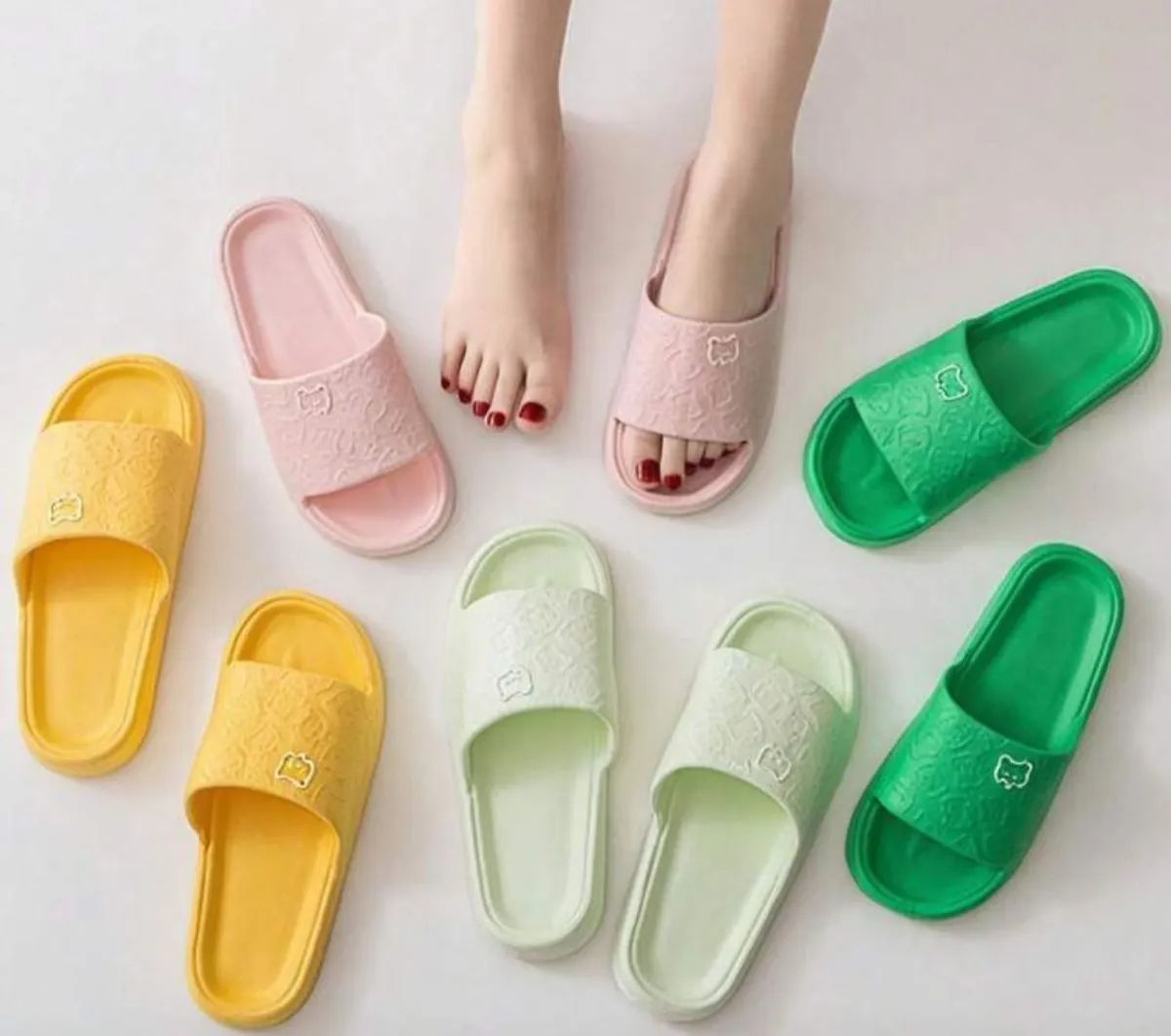 Cute Cartoon Bear EVA Pink Slippers, Unisex, Non-Slip Soft Sole, Indoor Home Bathroom Slippers - Size 8 - 8.5