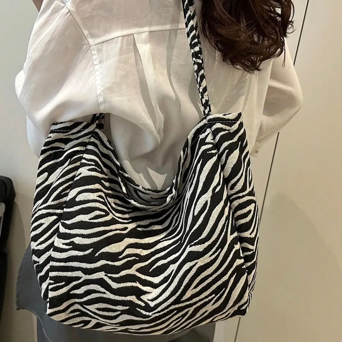 Fashion Tote Handbag - Zebra Print
