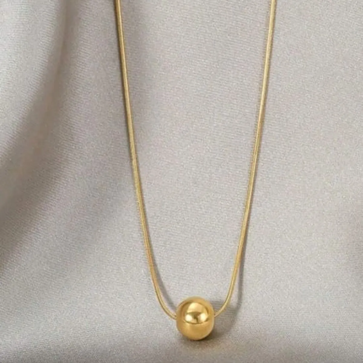 Women Gold Bead Necklace