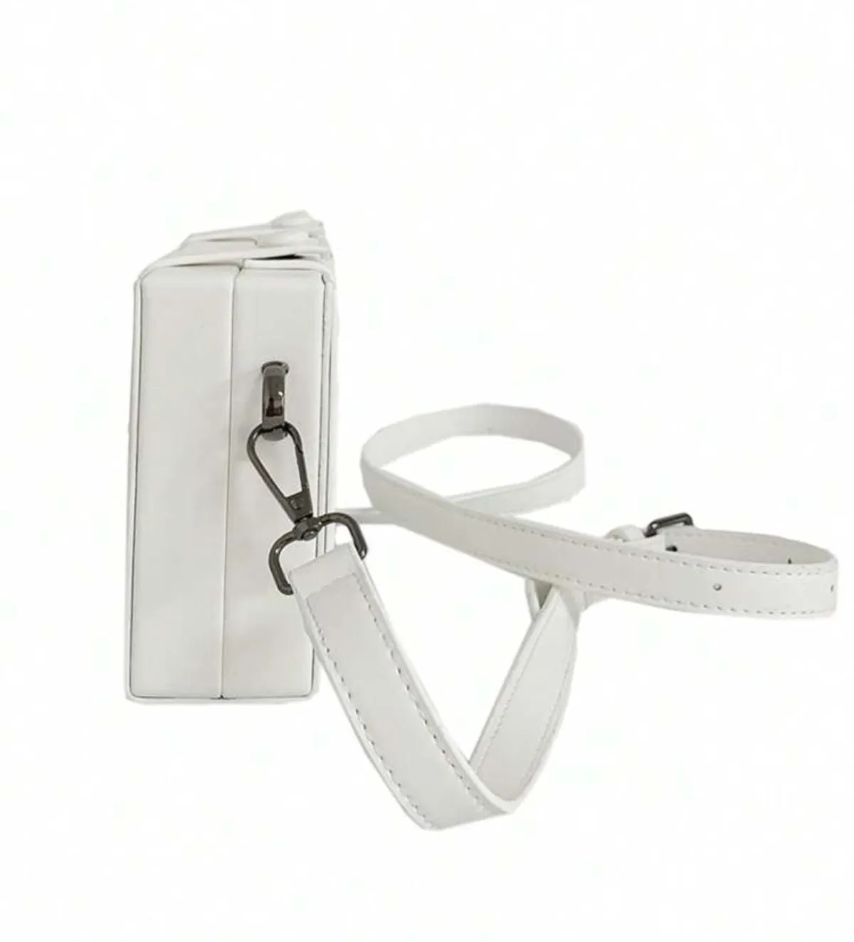 White Crossbag With Adjustable Straps