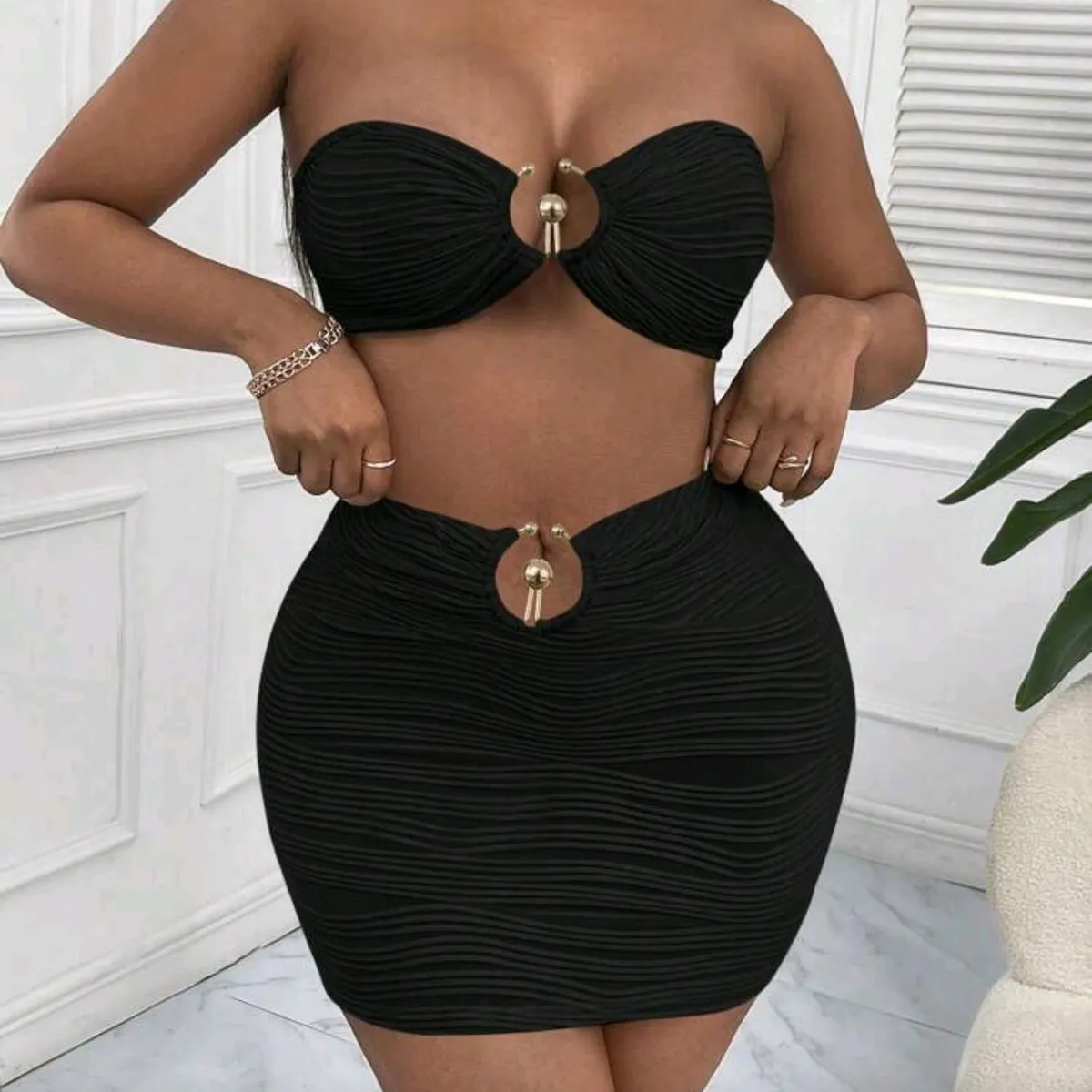 SXY Ring Linked Tube Top & Bodycon Skirt - Size: XS