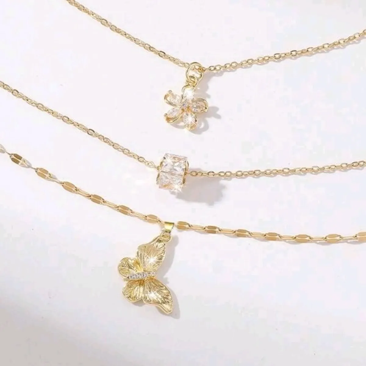1pk Women's 3pcs Gold Butterfly, Flower & Rhinestone Ring Pendant  Necklace Set