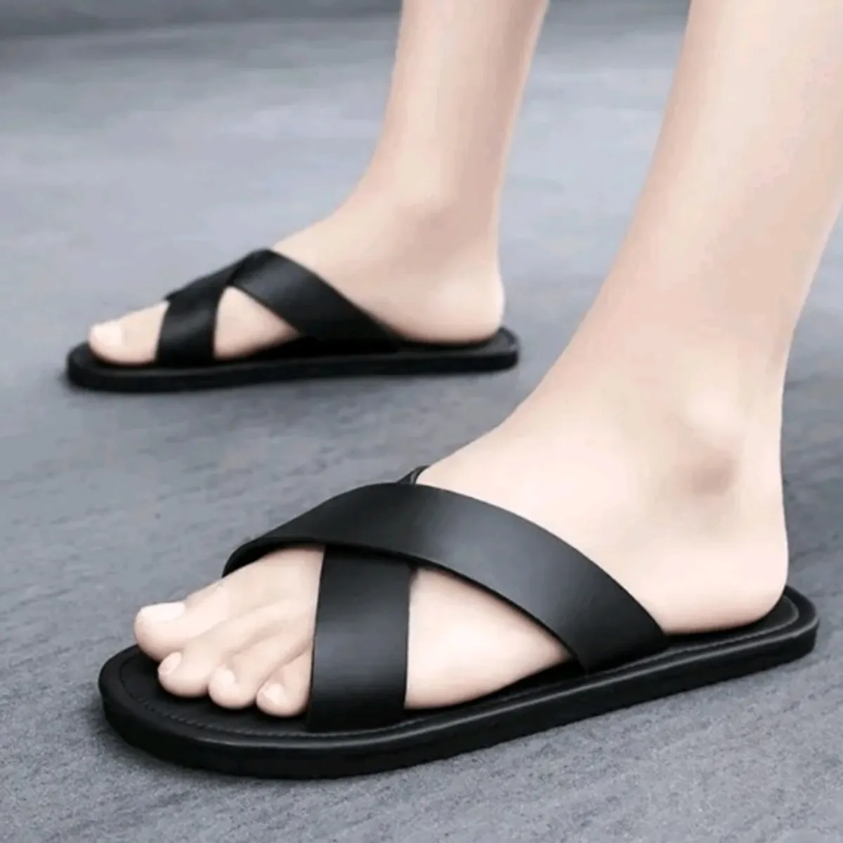 Men's Black Slide Sandals-Size 7/7.5