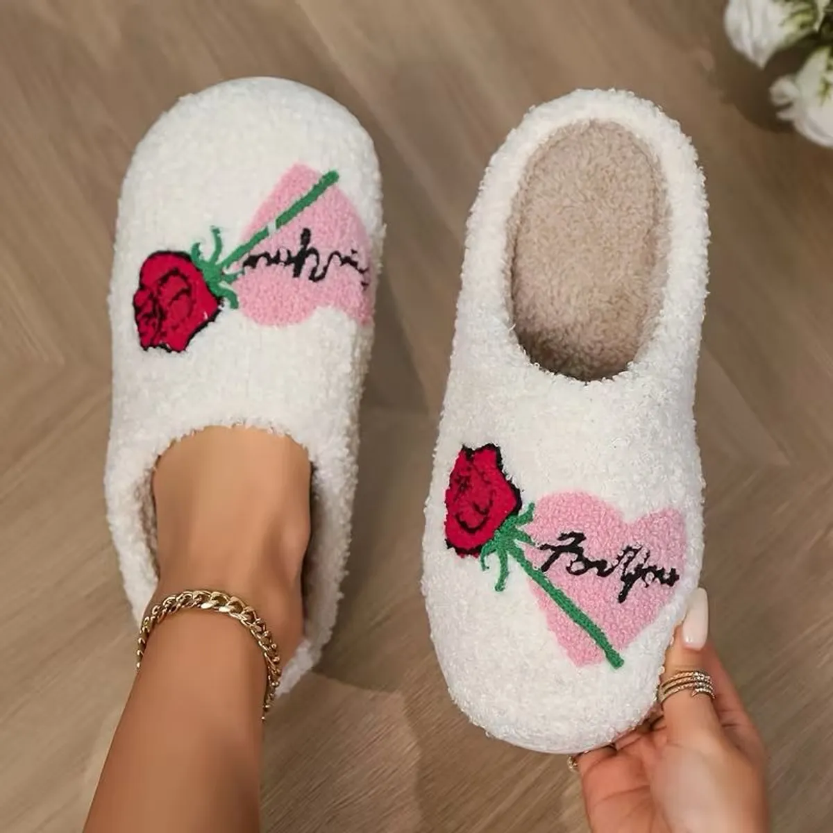 Women's Rose Pattern Indoor Slippers With Fluffy Interior  -Size 11.5