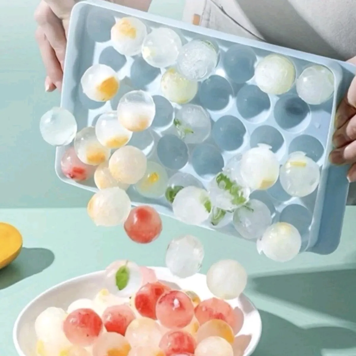 Round Ice Cube Sphere Ball Maker PP Tray
