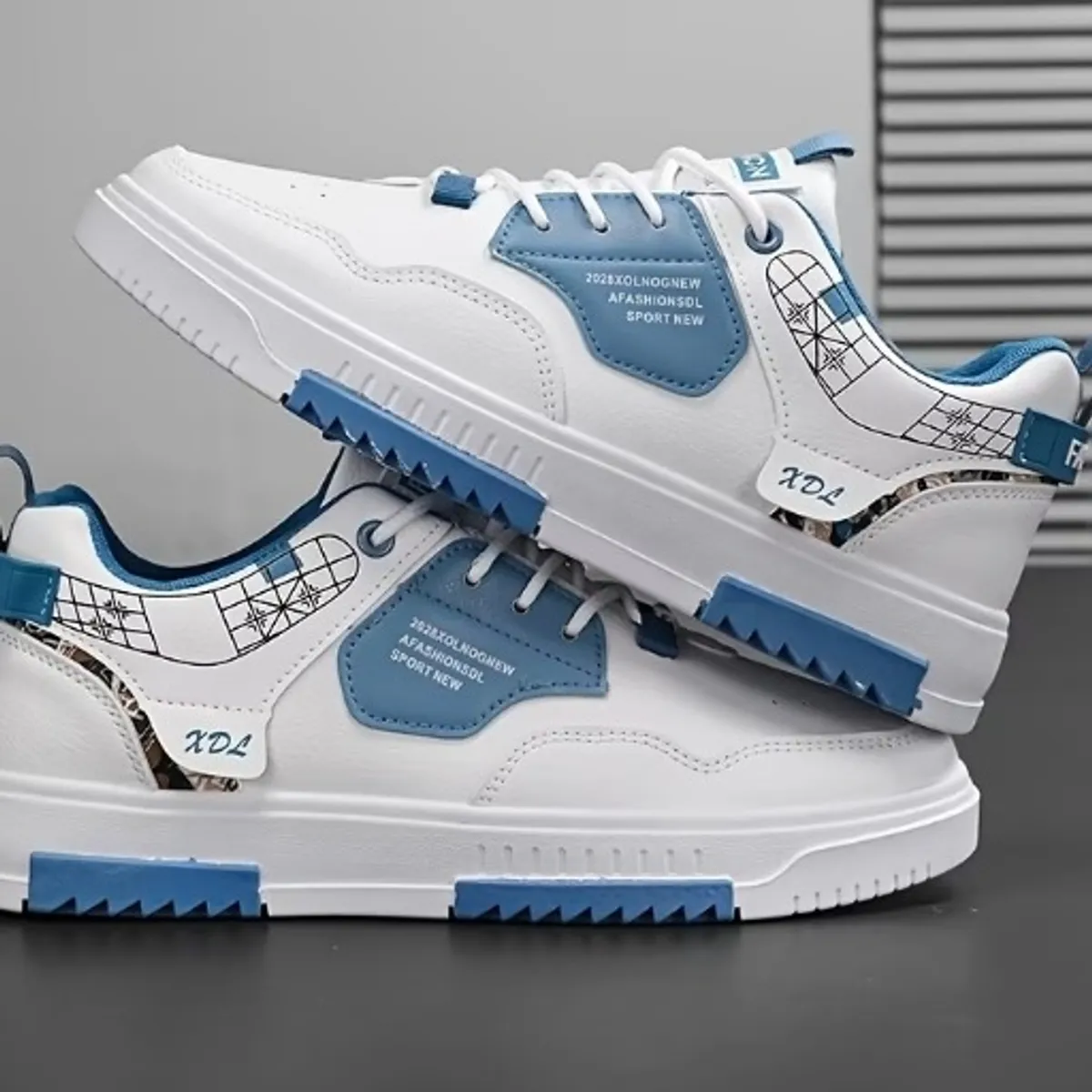 Men's Blue & white Geometric Pattern Sneakers-Size 8/8.5