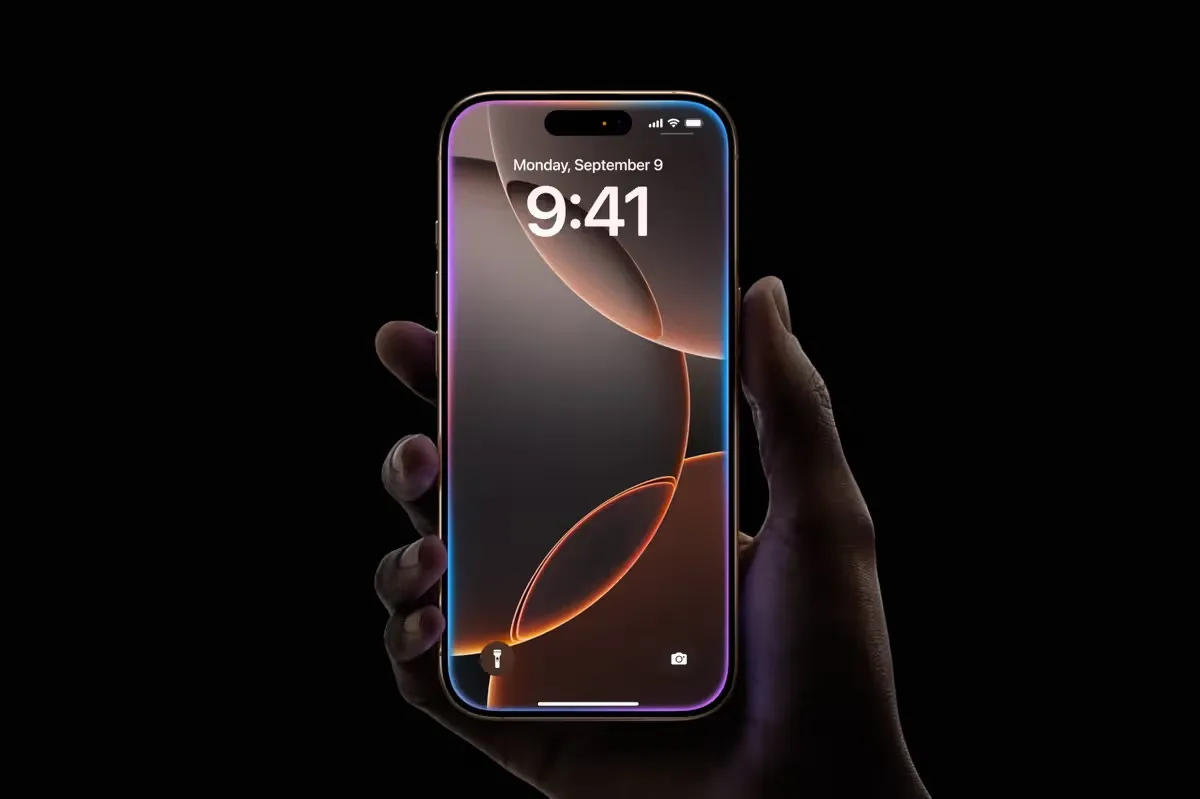 Apple iPhone 16 Pro Max 1TB in Black Titanium | Smartphone