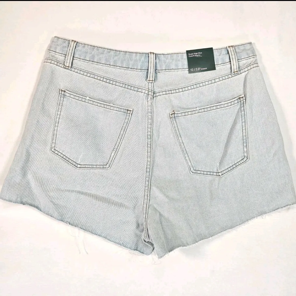 Old Navy High Rise Straight Distressed Short With Pockets-Size-30