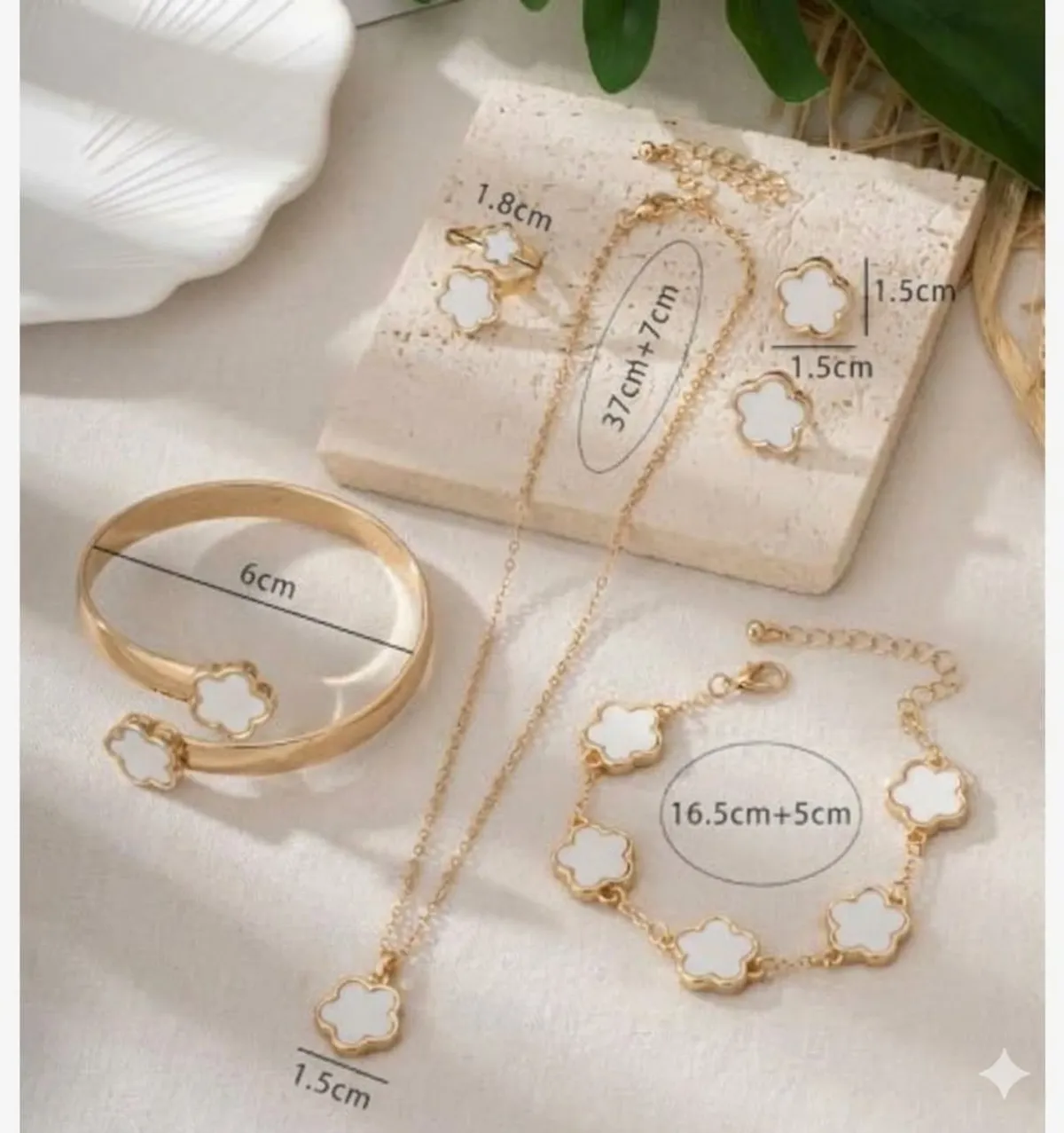 White Lucky Clover Jewelry Set For Girls, Teens, And Women: Necklace, Bracelet, Earrings, And Ring