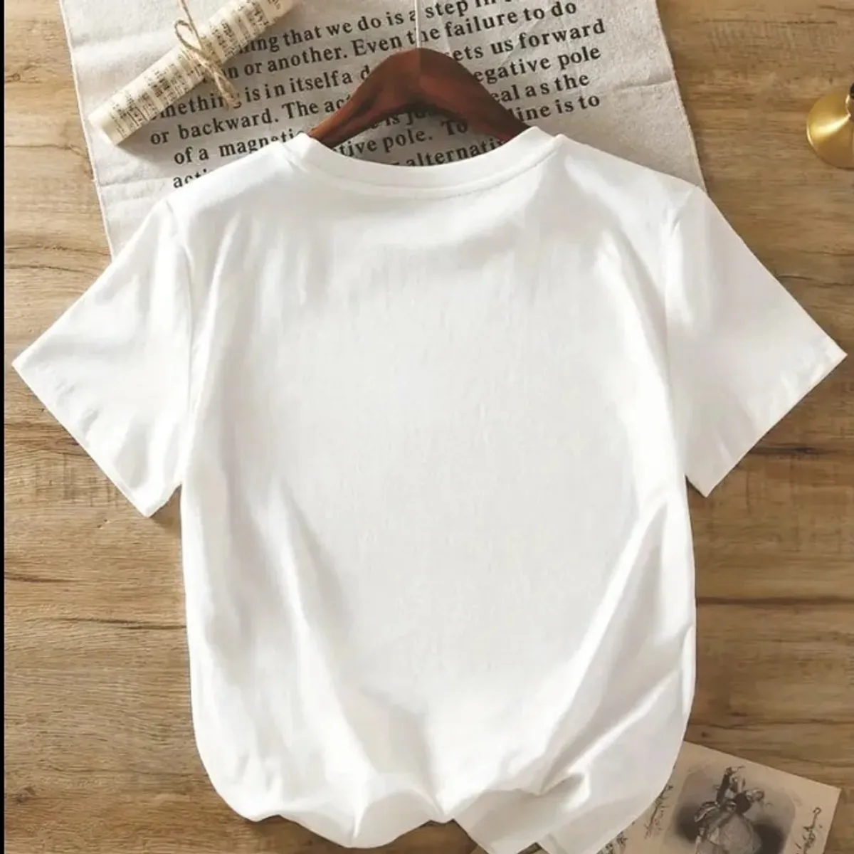 1pc Women's Round Neck Short Sleeve T-Shirt with Banknote & English Letter Print, Clock & Money Blouse Top - Size M