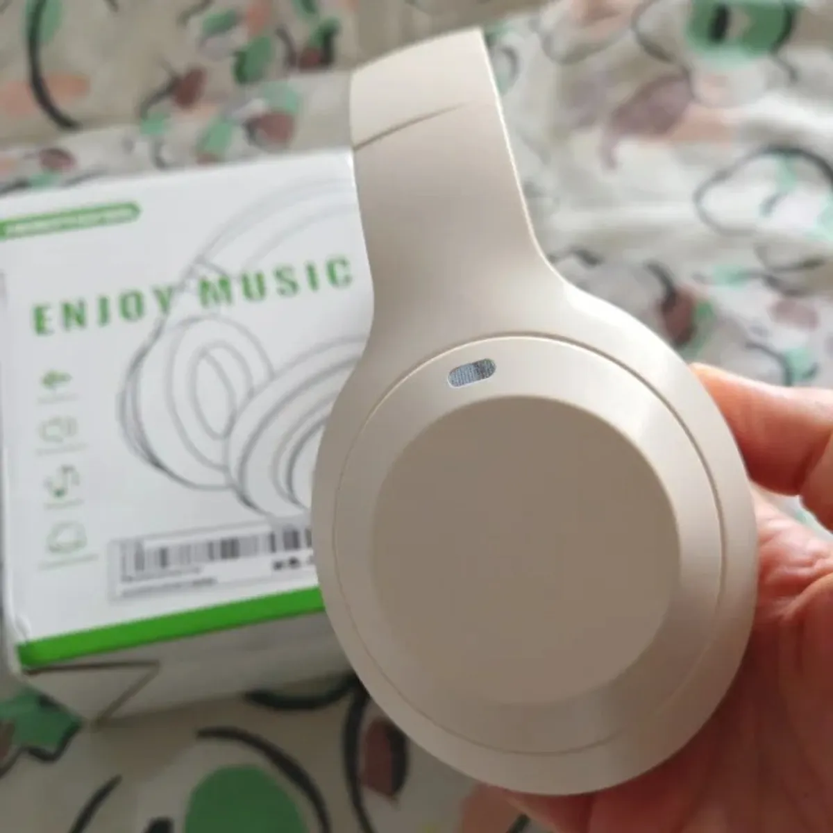 M5 Beige Wireless Headphones