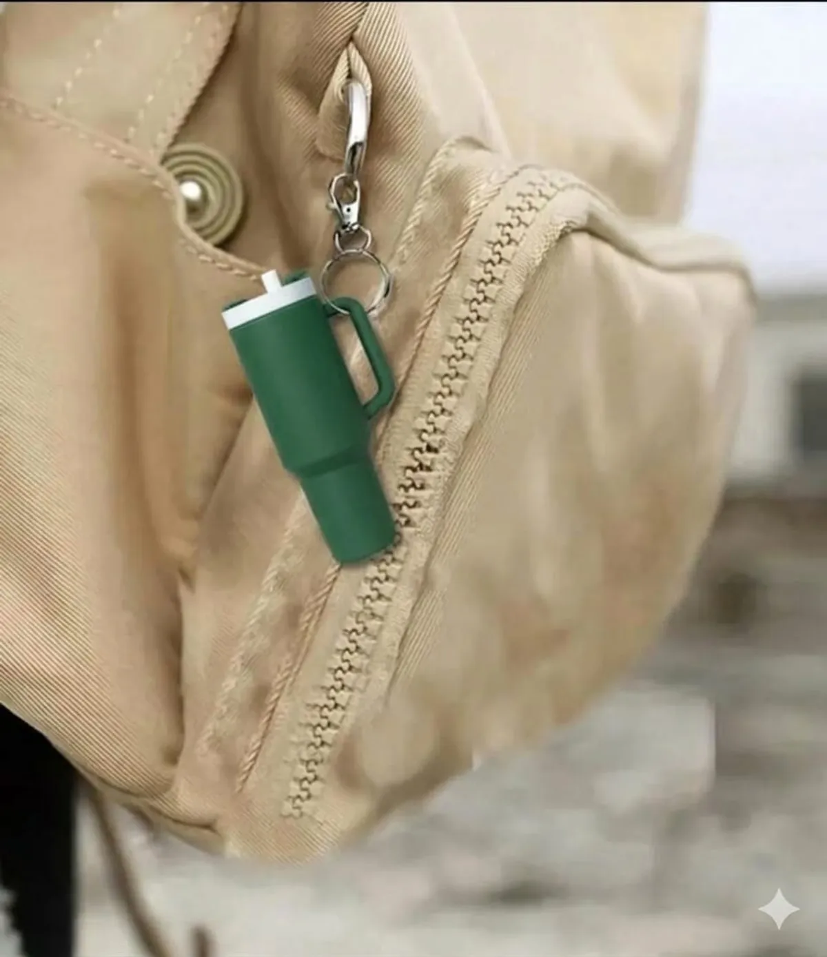 1Pc Green Mini Water Bottle Key Chain