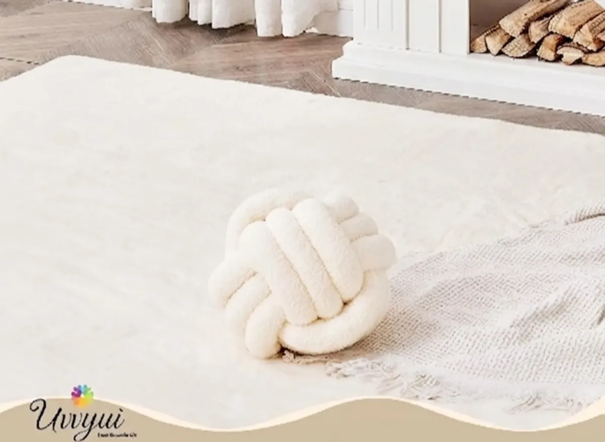 Uvvyui Knot Pillow Ball, Soft Home Decorative Round Throw Pillow,Round Boucle Pillow Cushion (8.6 Inches Cream )