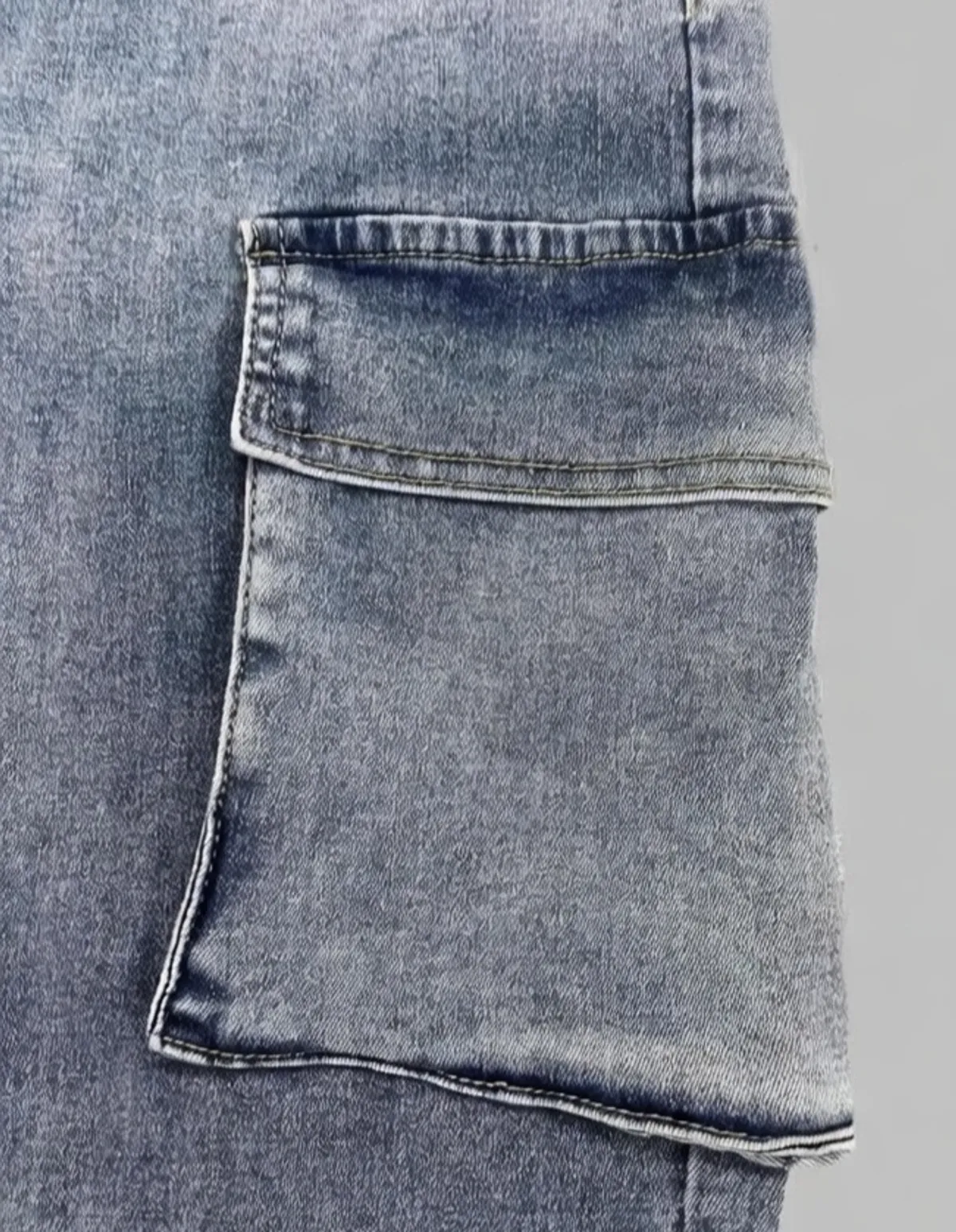 Women Ripped Cargo Jeans High-Waisted Straight-Leg Jeans- Size S