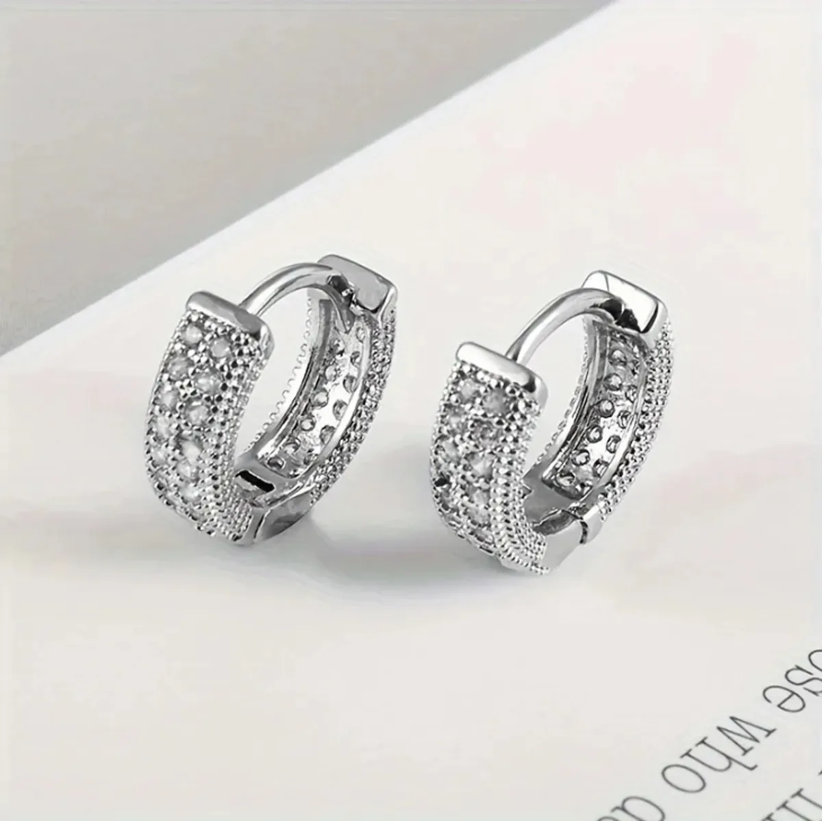 1pcs Small, Exquisite, Luxurious and Shiny Cubic Synthetic Zirconia Hoop Earring