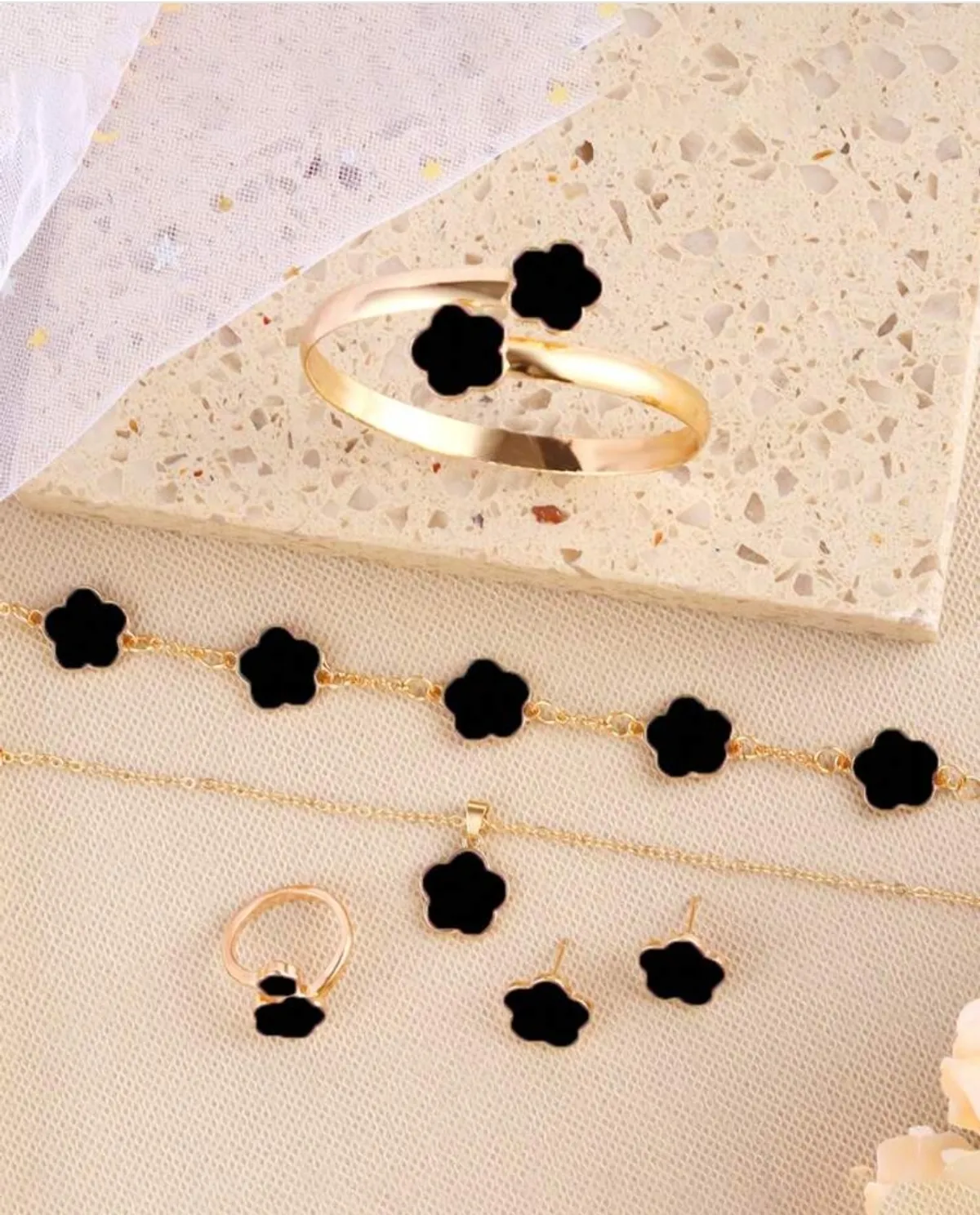 6pcs/Set Lucky Four-Leaf Clover Jewelry Set Including Bracelet, Necklace, Earrings, Bracelet And Ring