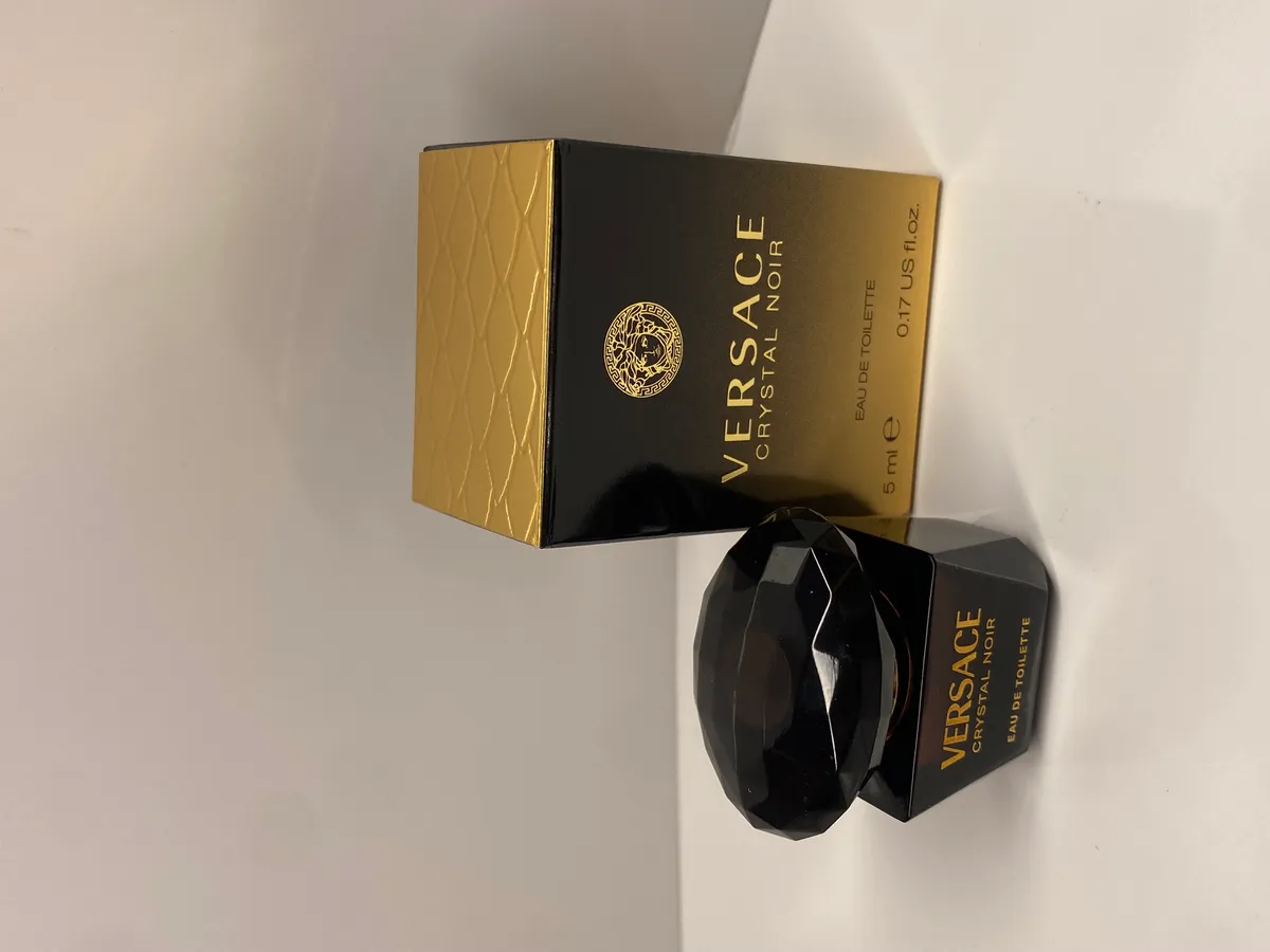 Versace Crystal Noir Eau de Toilette Mini
5ml