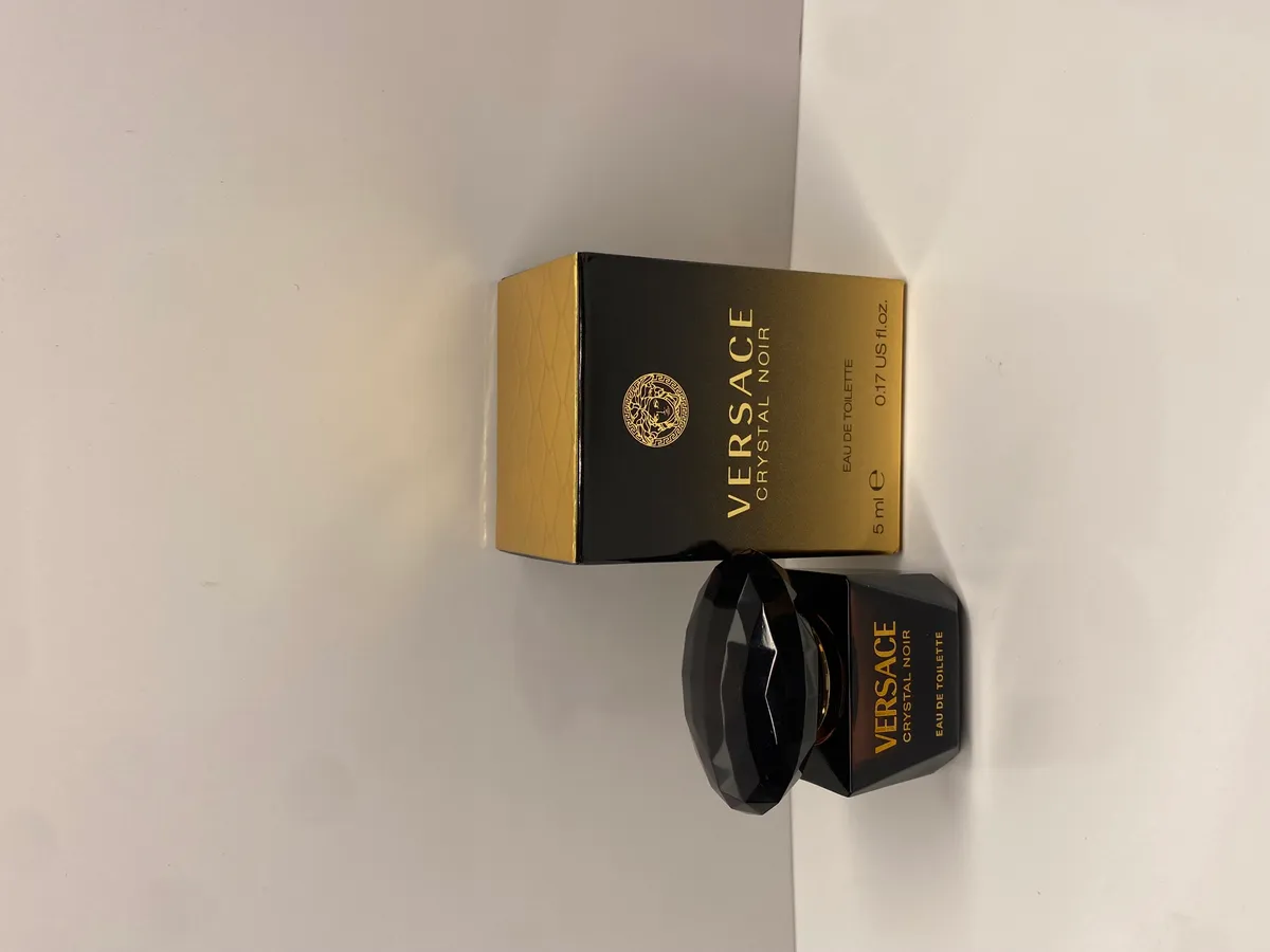 Versace Crystal Noir Eau de Toilette Mini
5ml