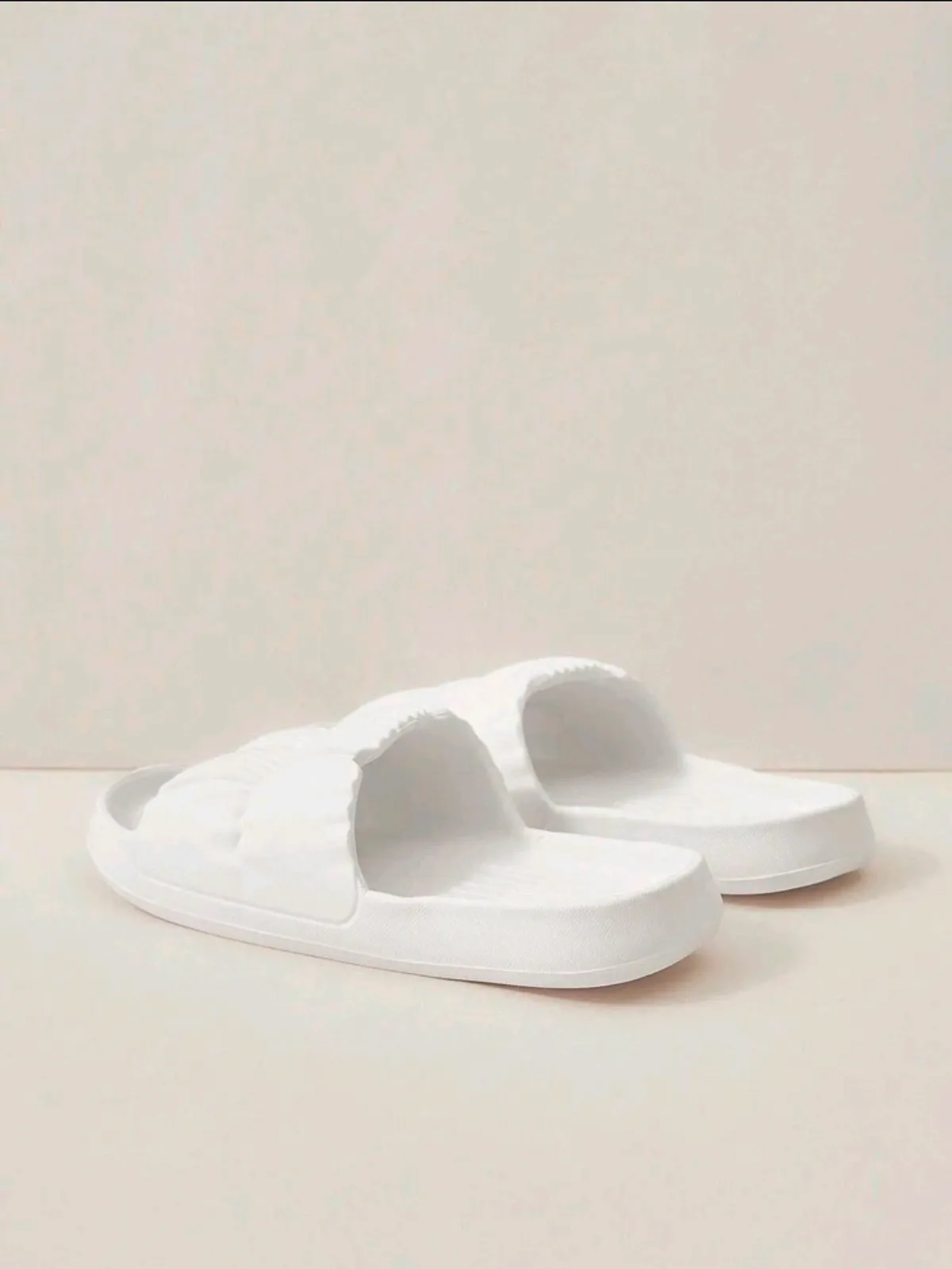 Woman Shoes Single Band Summer Solid White Fashionable Indoor Slippers - Size 6.5
