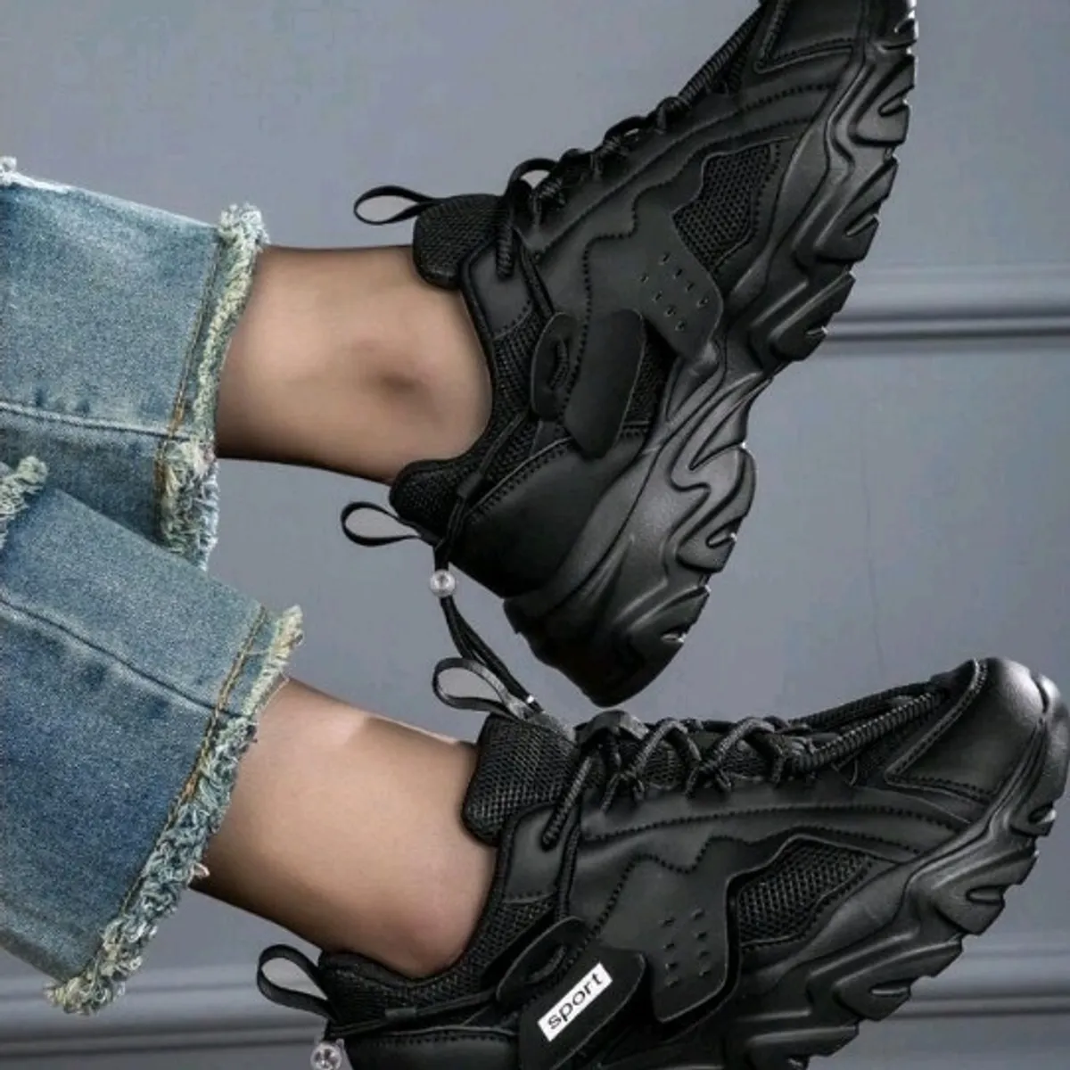 Women's Black Thick-Soled Chunky Sneakers-Size 11.5
