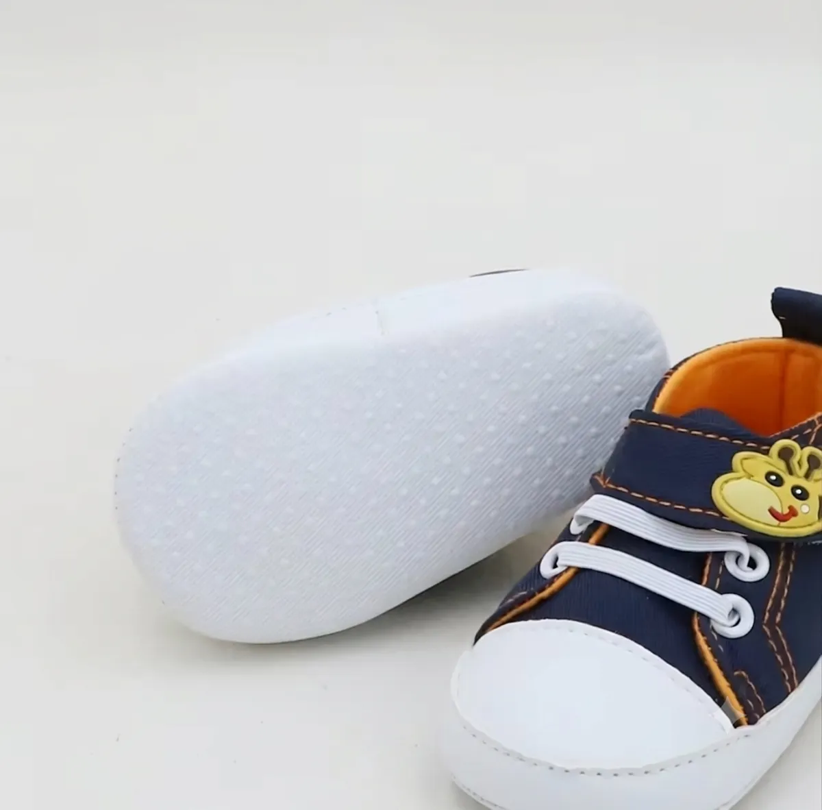Baby Walking Shoes, Cartoon Giraffe Canvas Shoes, Lightweight and Non-Slip - Size 12 - 18 Months