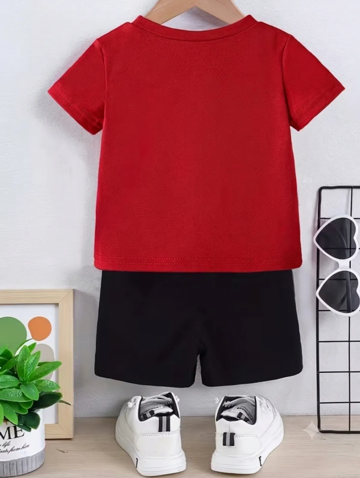 Short Sleeve Set + Shorts Set, For  Boys -Size  3 - 4 Y