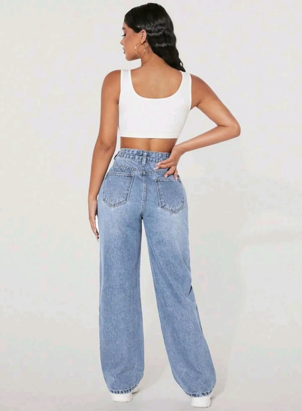 PETITE Women's Pocket Detail Distressed Relaxed Fit Denim Jeans - Size M