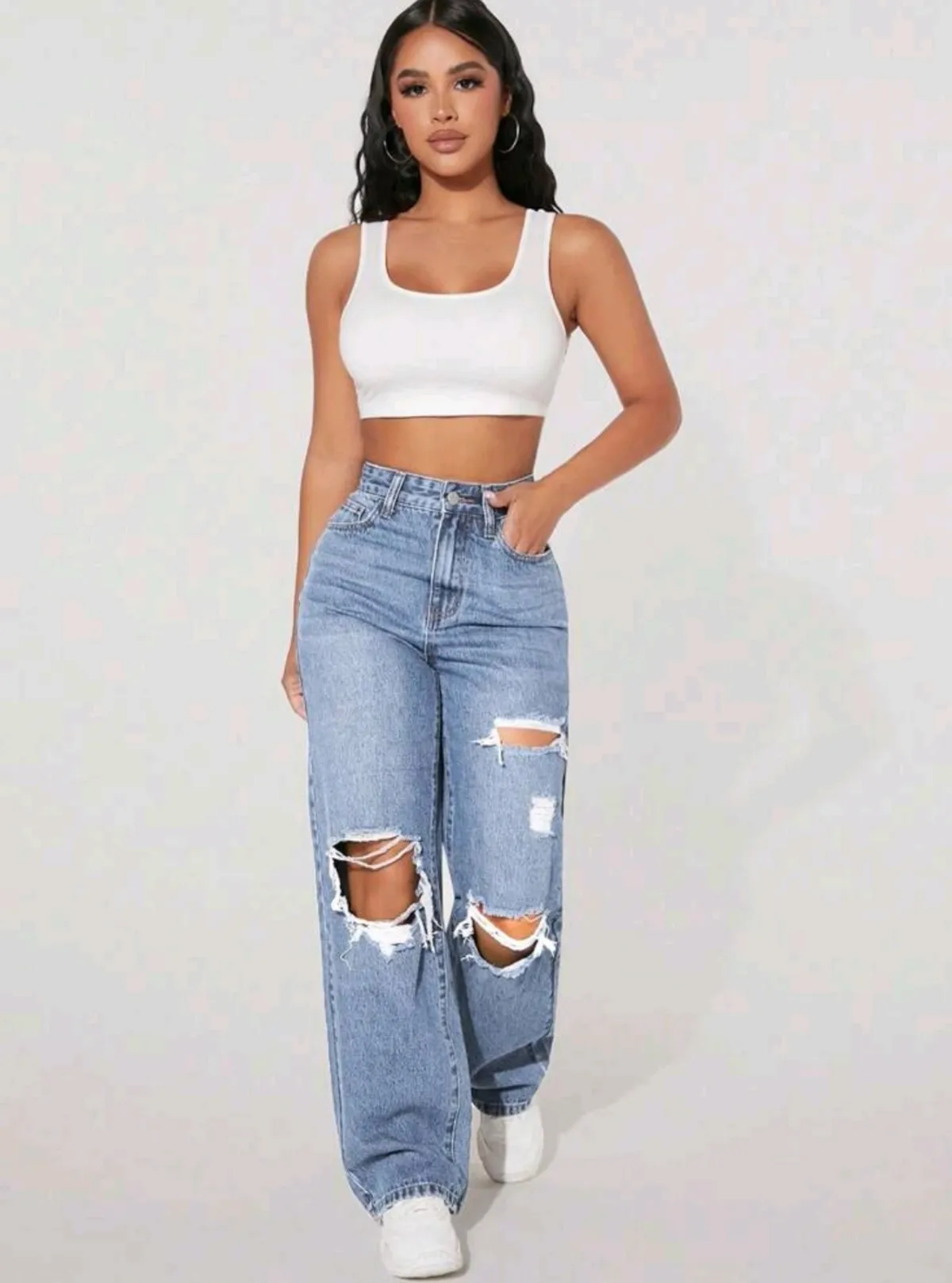PETITE Women's Pocket Detail Distressed Relaxed Fit Denim Jeans - Size M