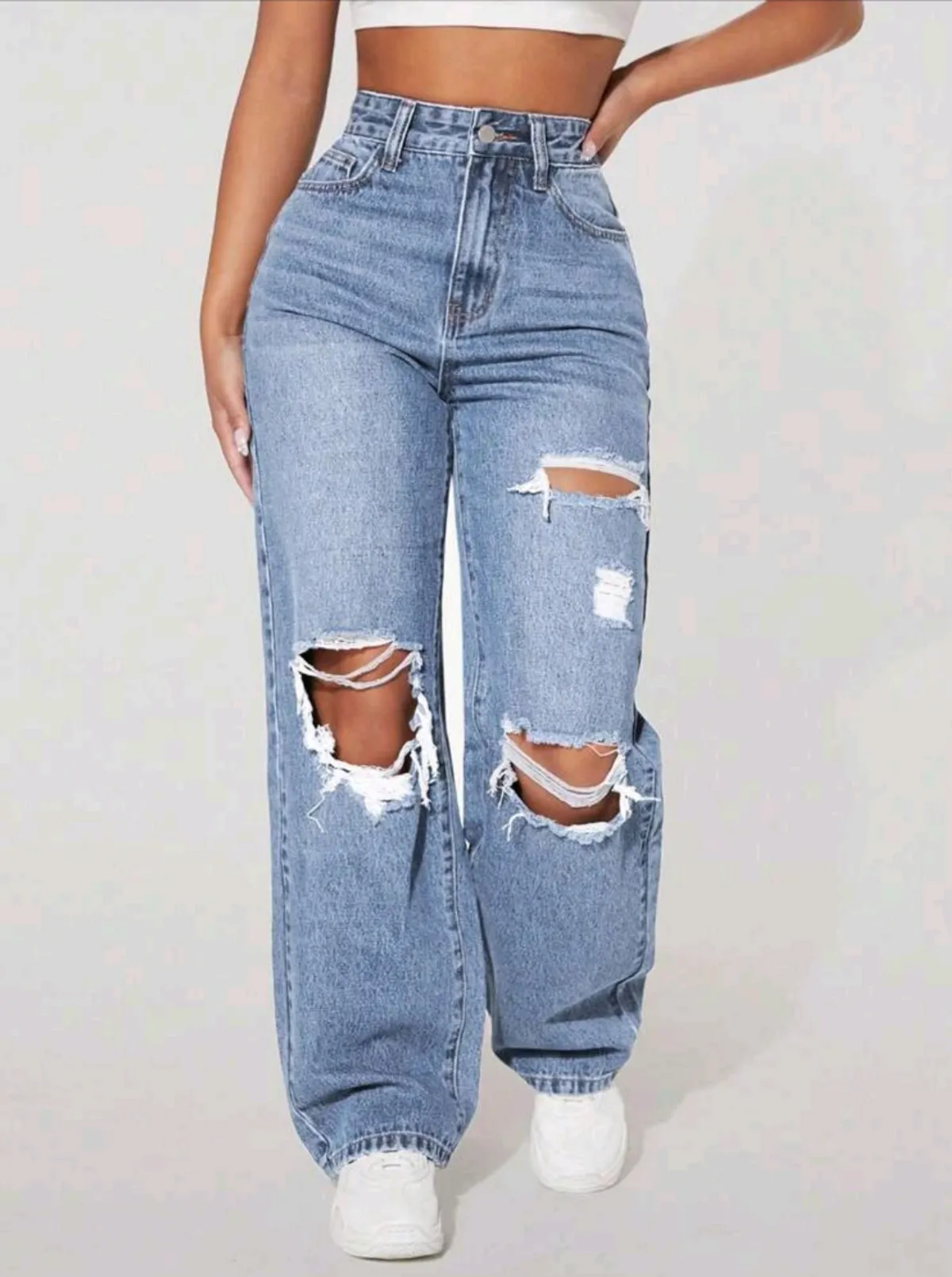 PETITE Women's Pocket Detail Distressed Relaxed Fit Denim Jeans - Size M