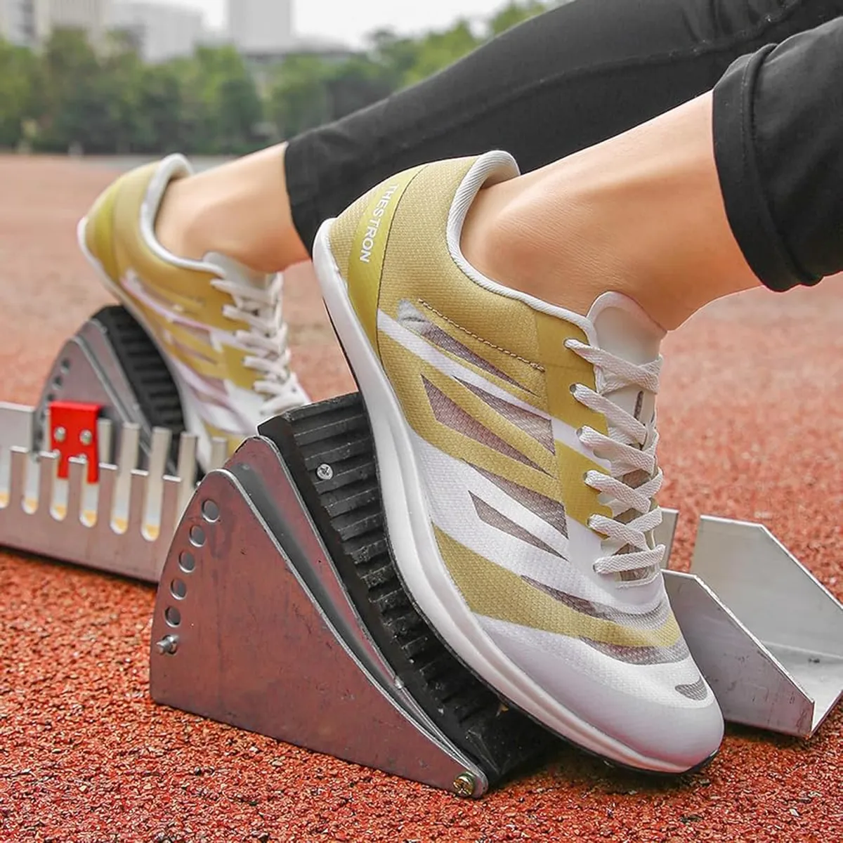 Mens Womens Track & Field Shoes Spikes - Size 8.5