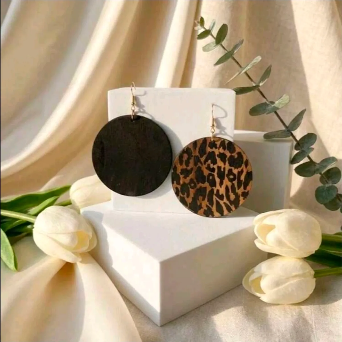 1 Pair Women Fashion Exaggerated Plus Size Leopard Print Wooden Pendant Earrings