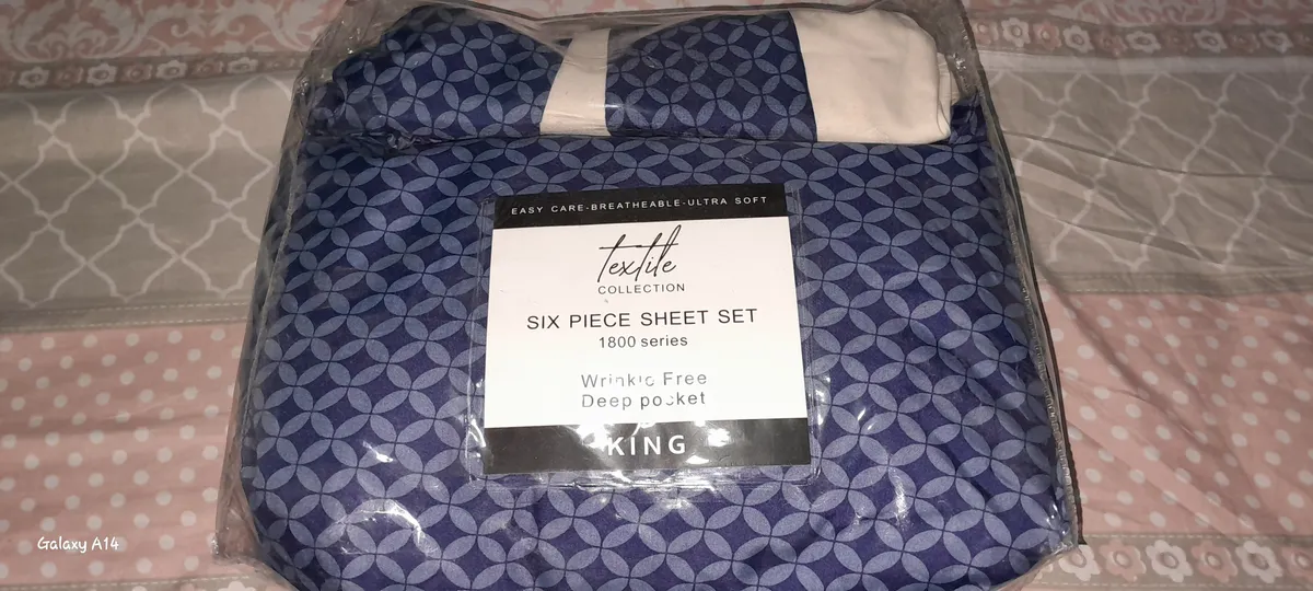 KING-size 6-piece sheet set from the Paris Textile Collection, featuring a wrinkle-free design with deep pockets., KING SIZE