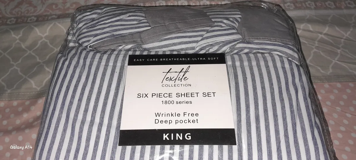 KING-size 6-piece sheet set from the Paris Textile Collection, featuring a wrinkle-free design with deep pockets., 6 PIECES SHEET SET