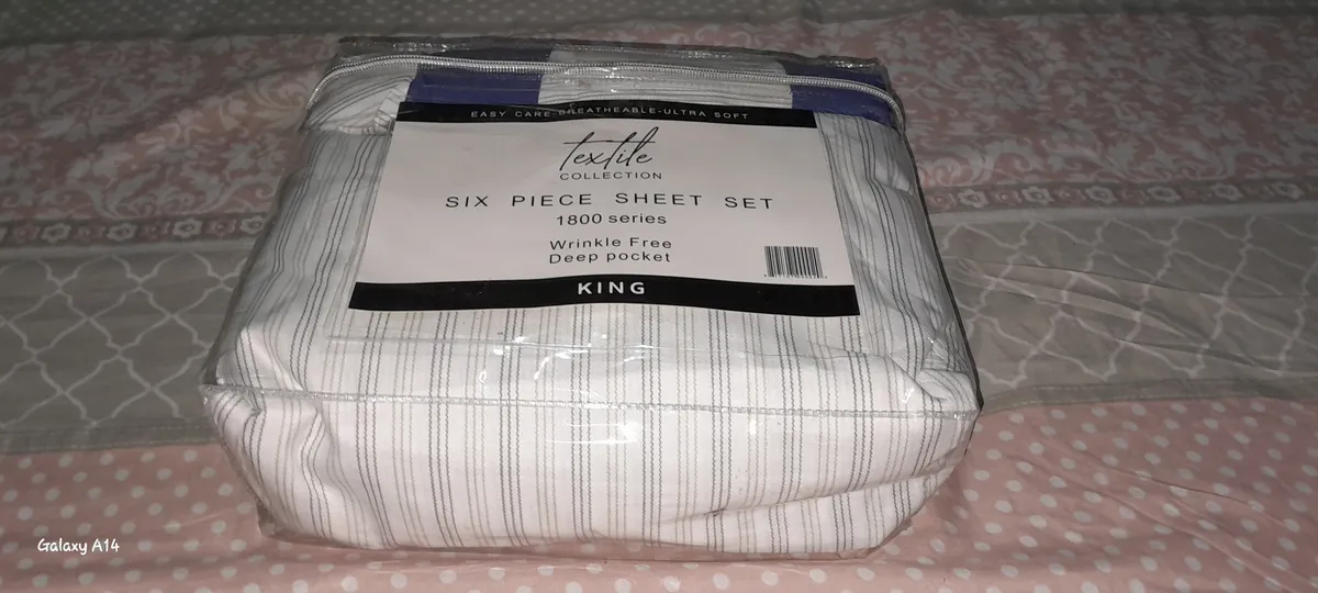 King-size 6-piece sheet set from the Paris Textile Collection, featuring a wrinkle-free design with deep pockets., KING SIZE